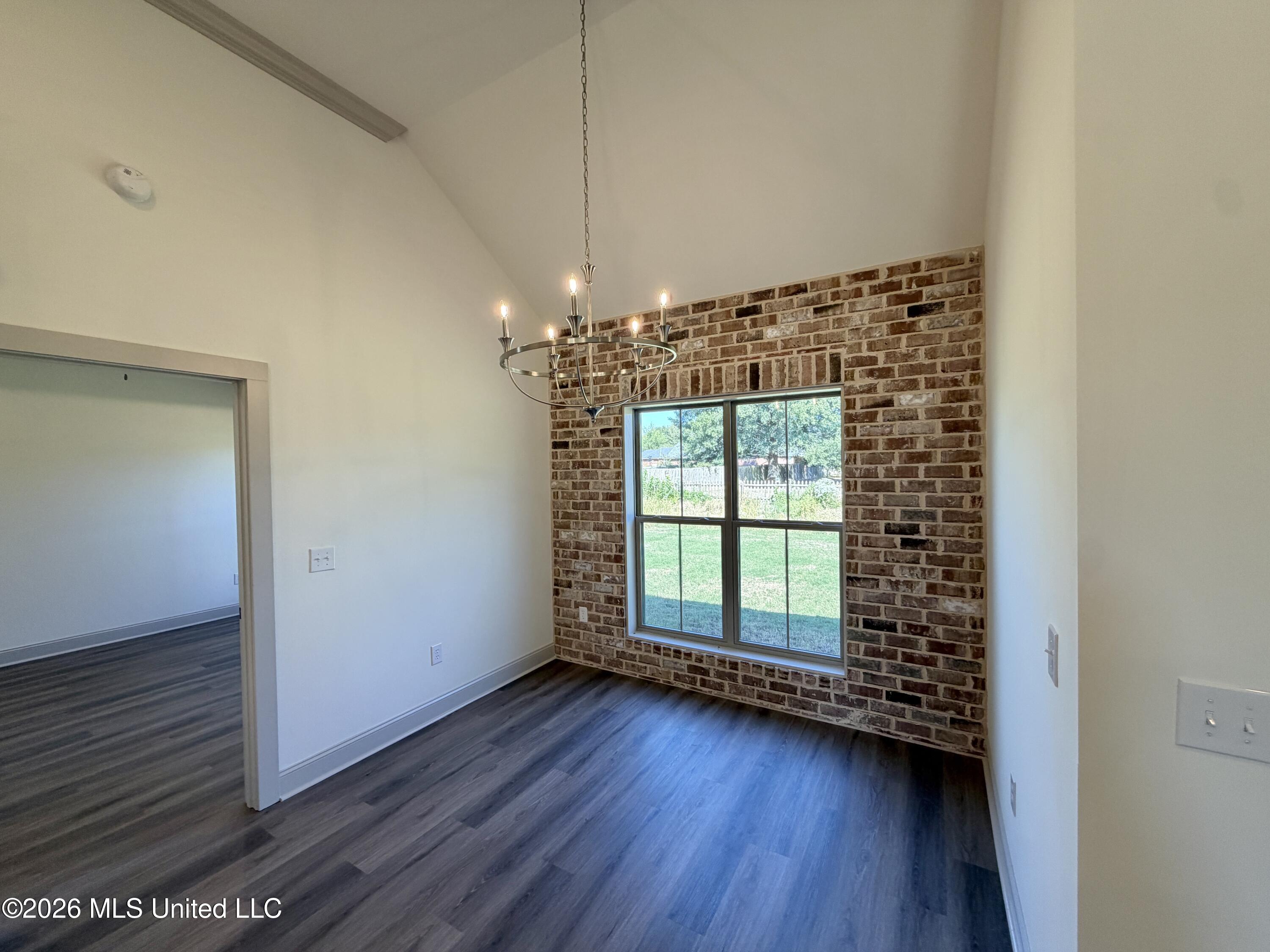 312 Brookfield Circle Property Photo 9