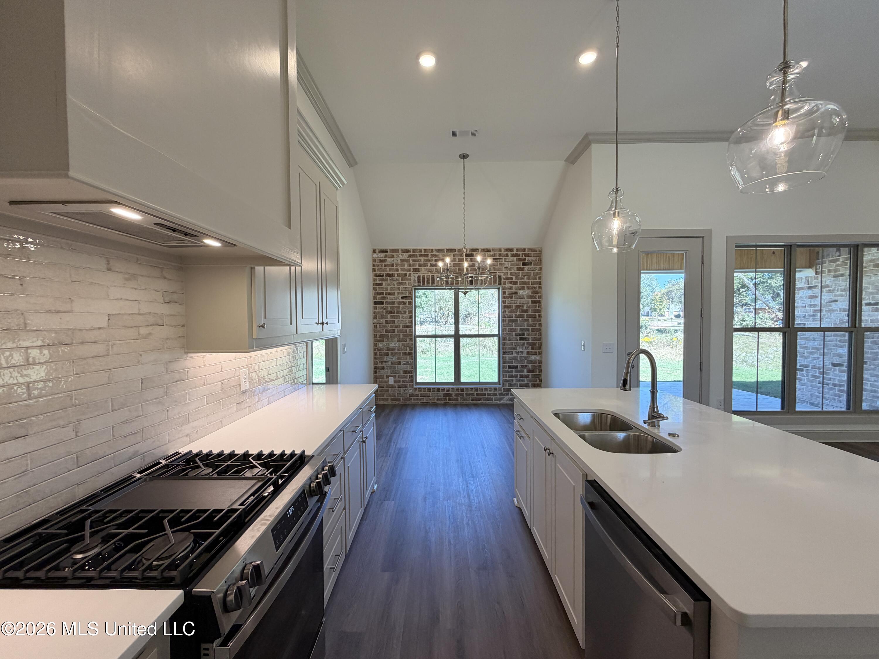 312 Brookfield Circle Property Photo 14
