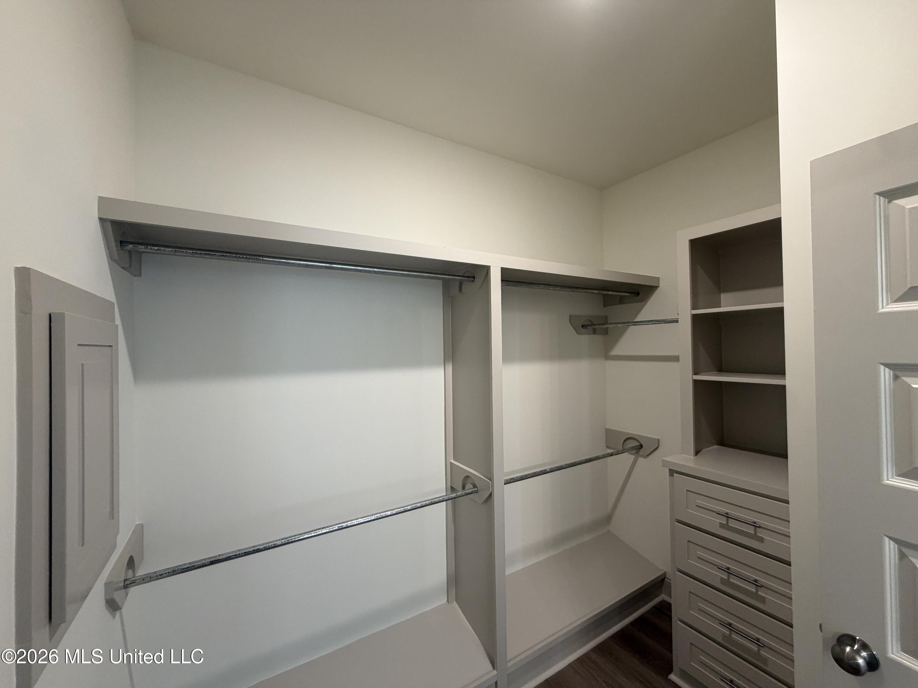 312 Brookfield Circle Property Photo 23