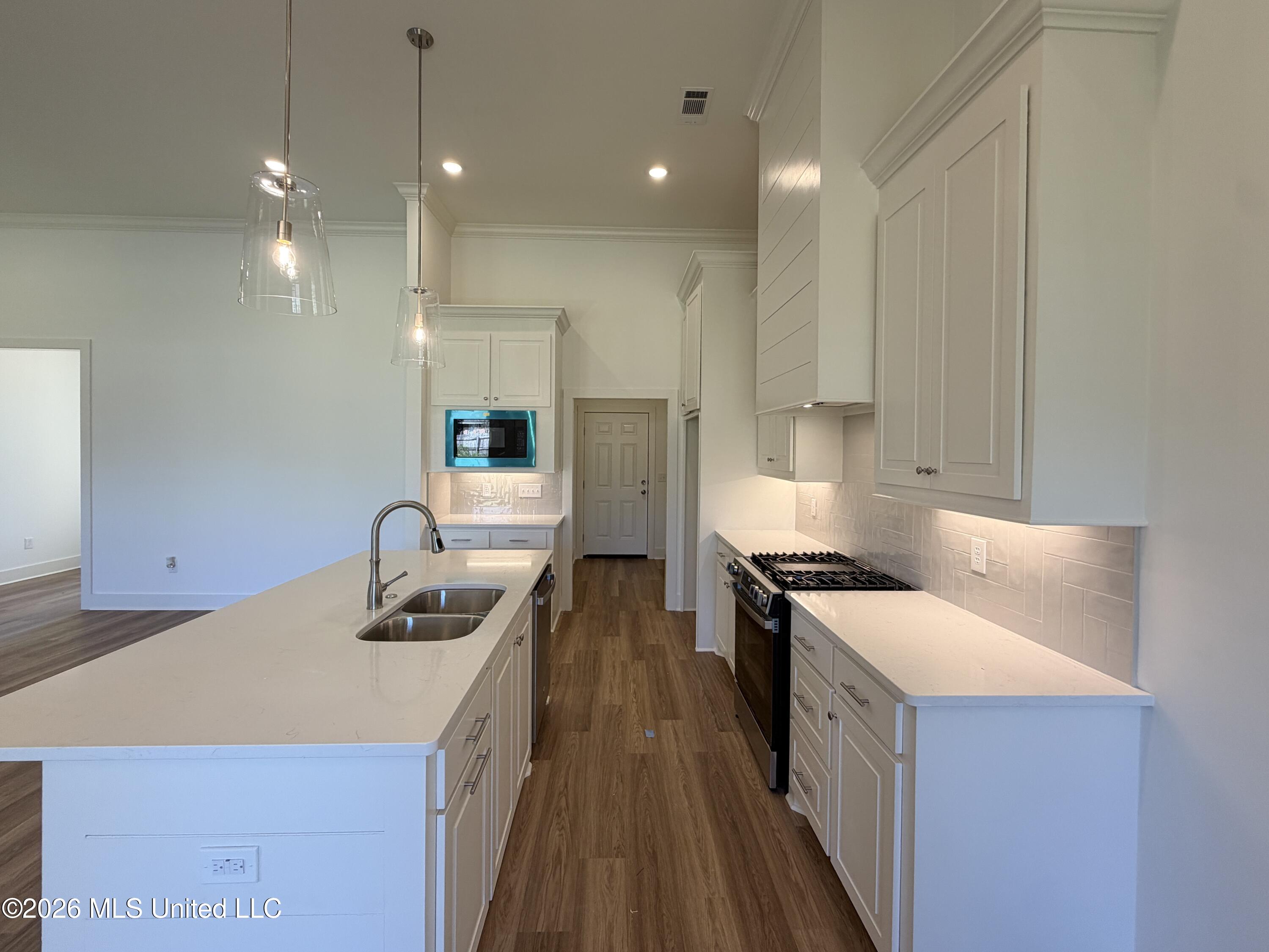 316 Brookfield Circle Property Photo 12