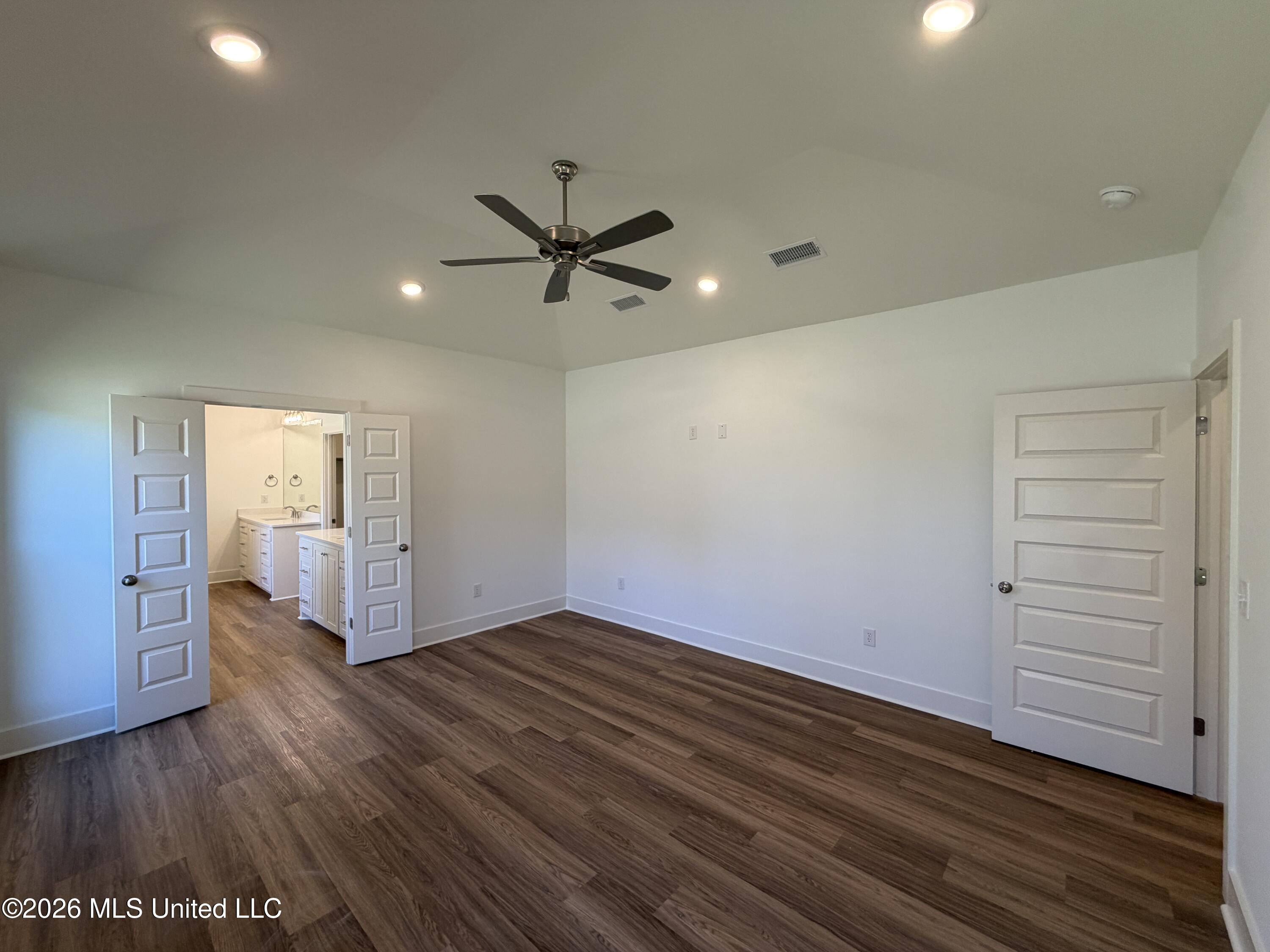 316 Brookfield Circle Property Photo 19