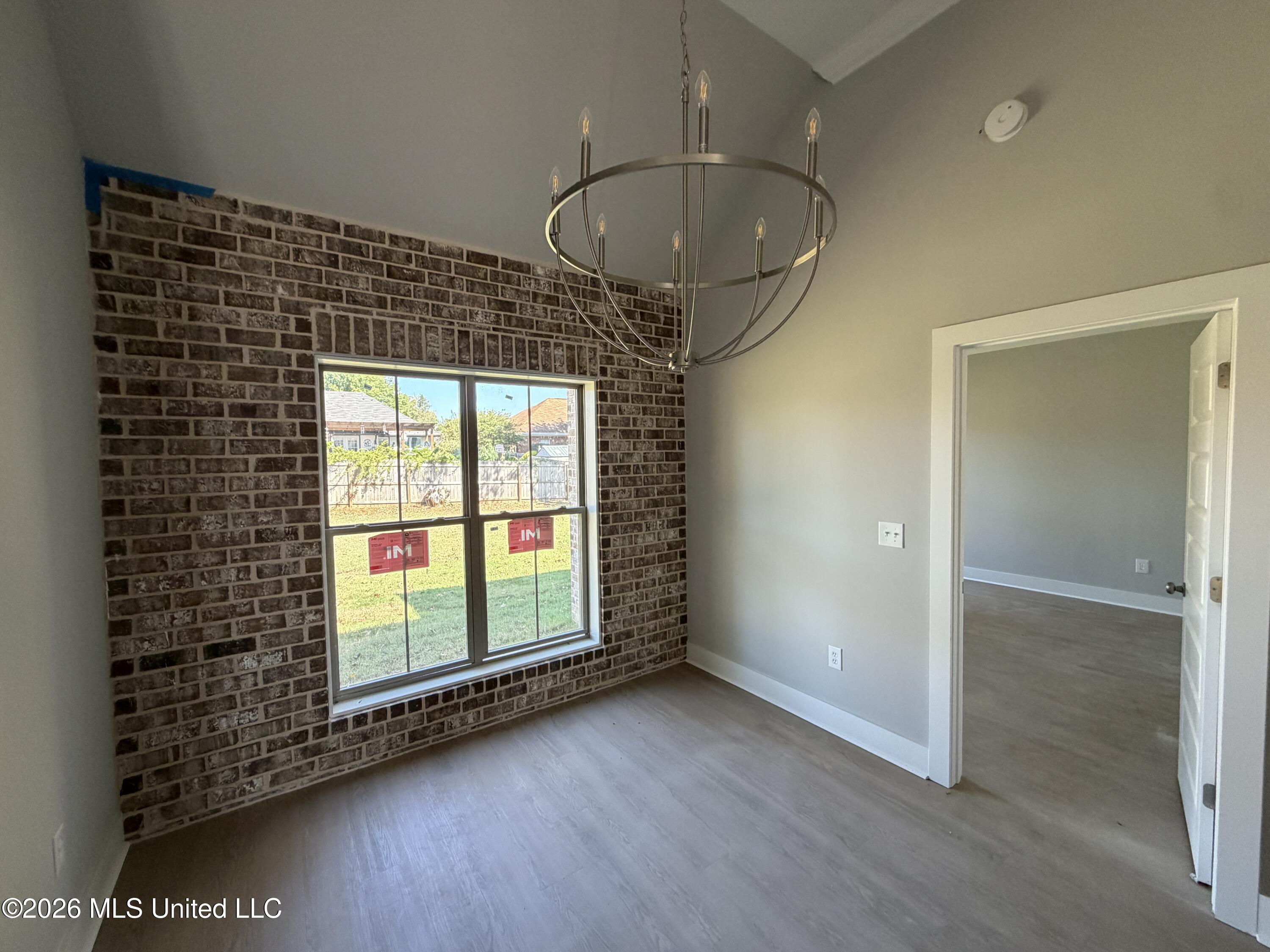 320 Brookfield Circle Property Photo 7