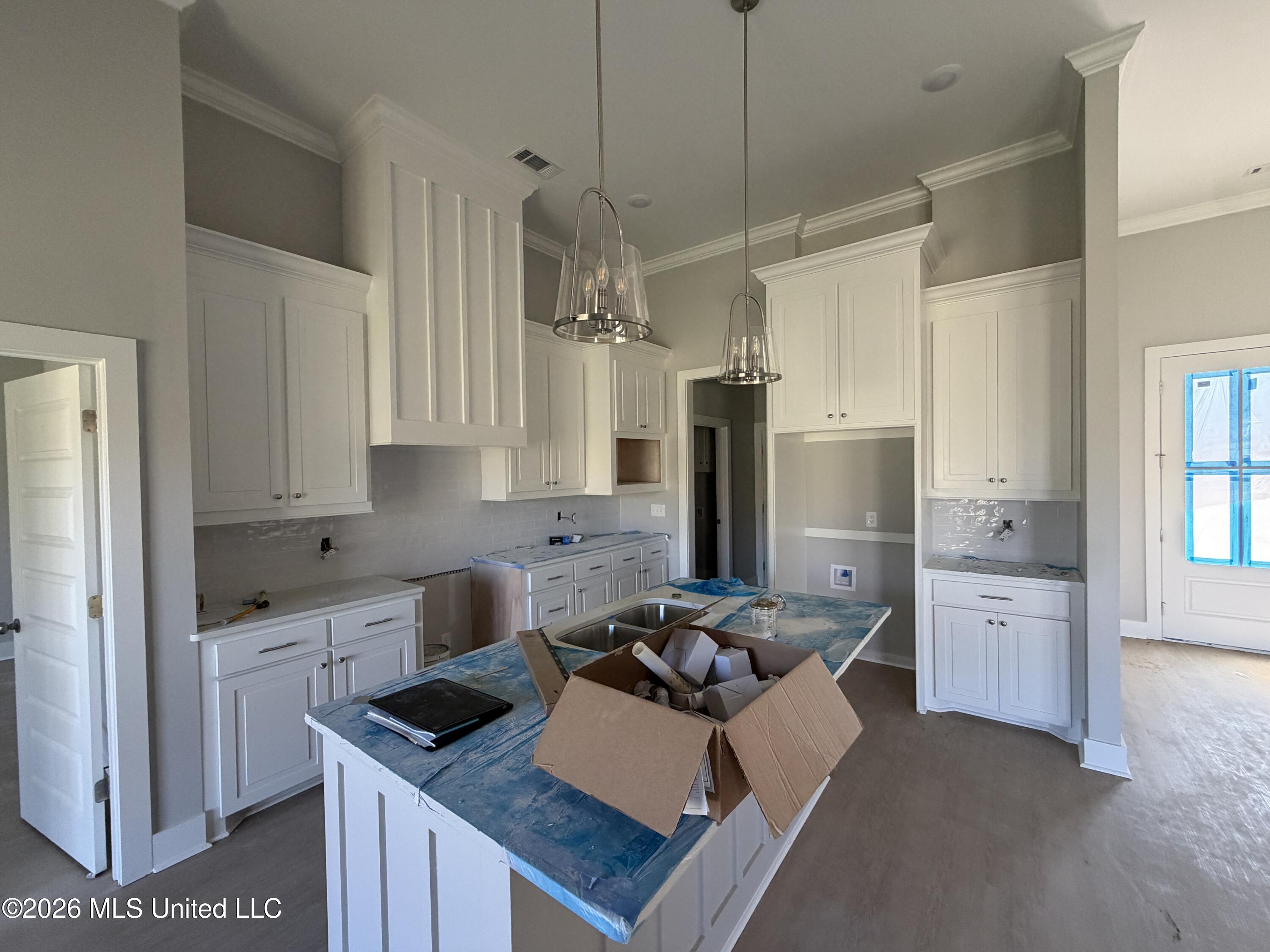 320 Brookfield Circle Property Photo 8