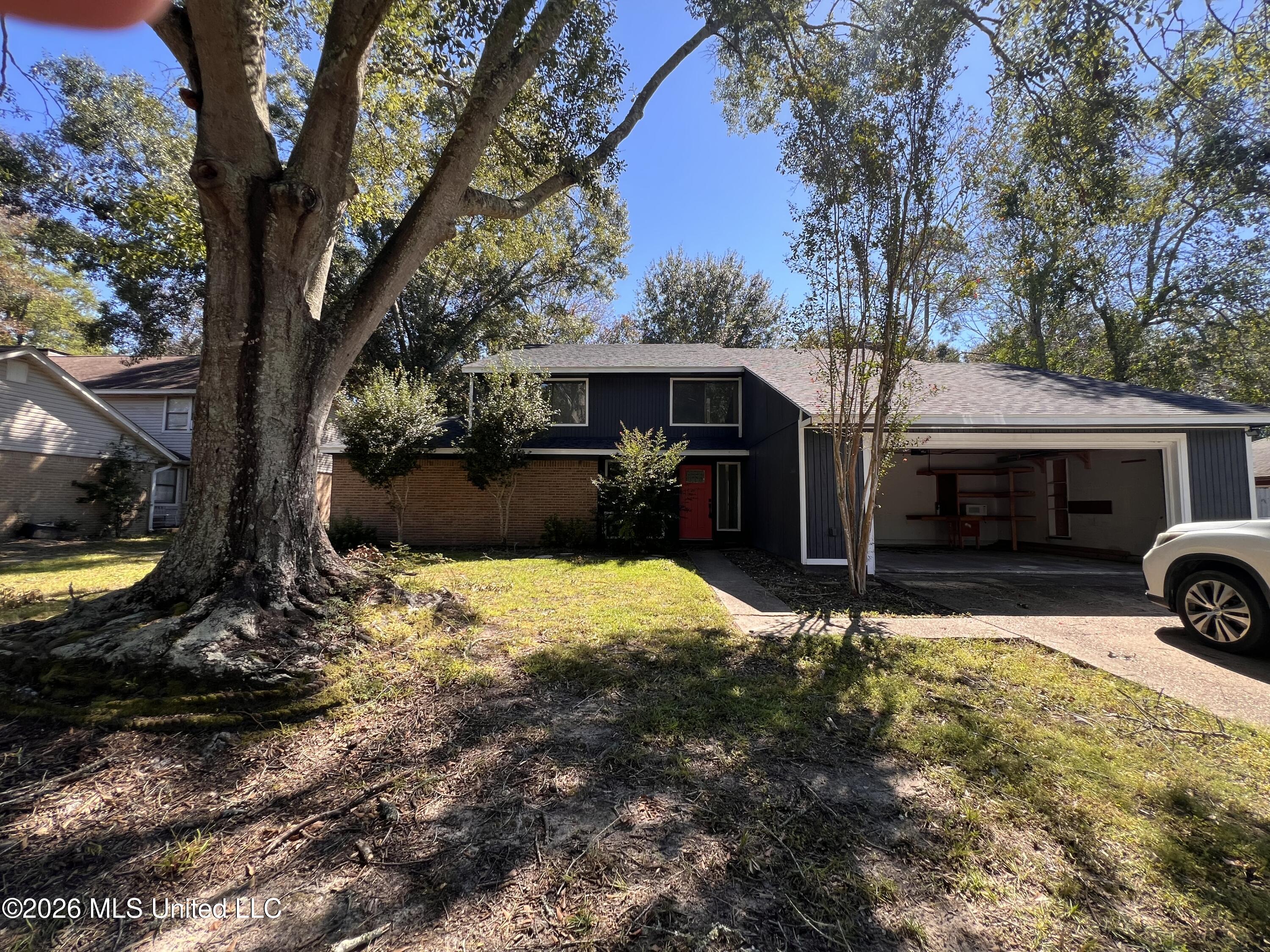 105 Penny Court Property Photo 1