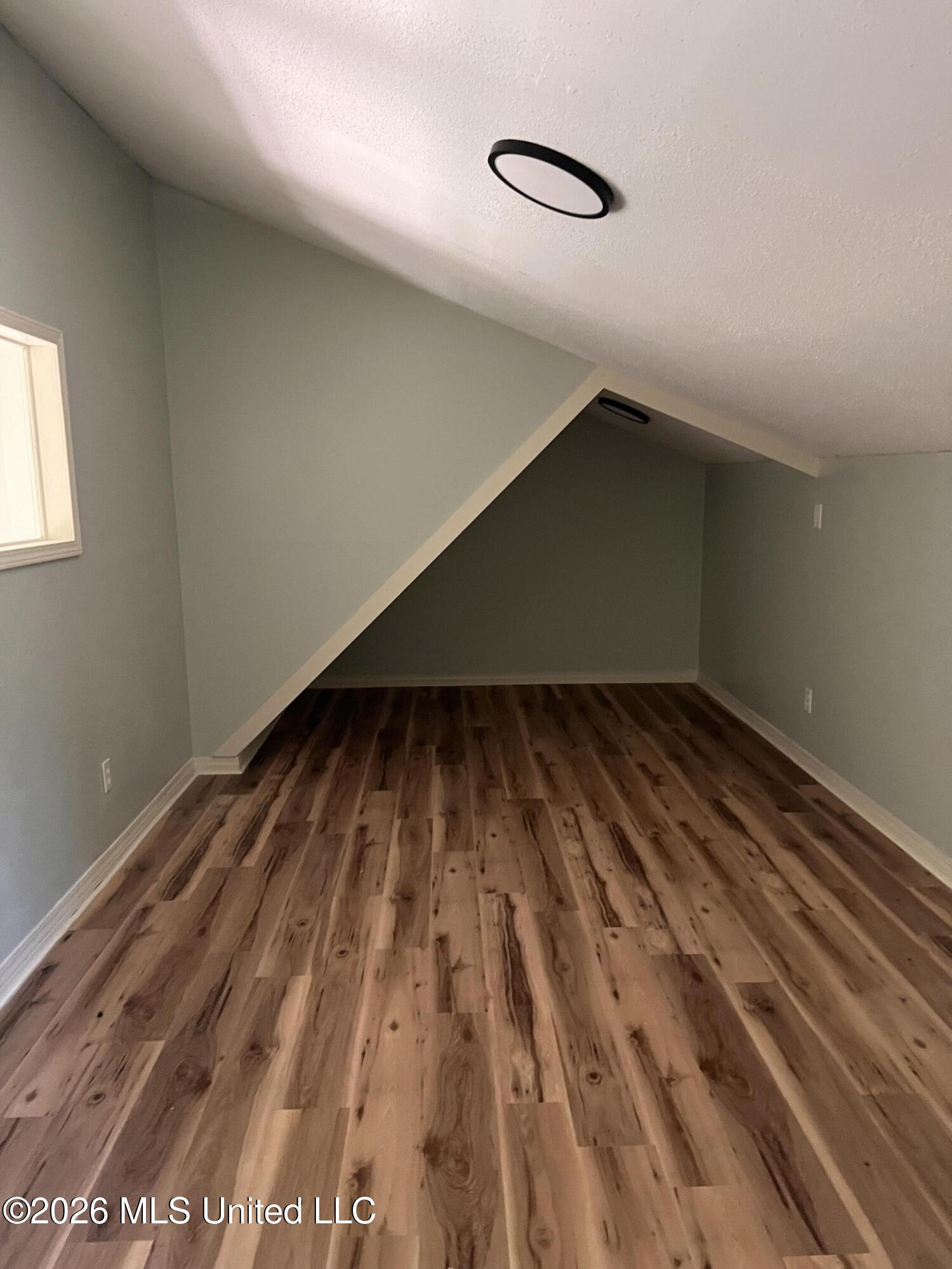 105 Penny Court Property Photo 4
