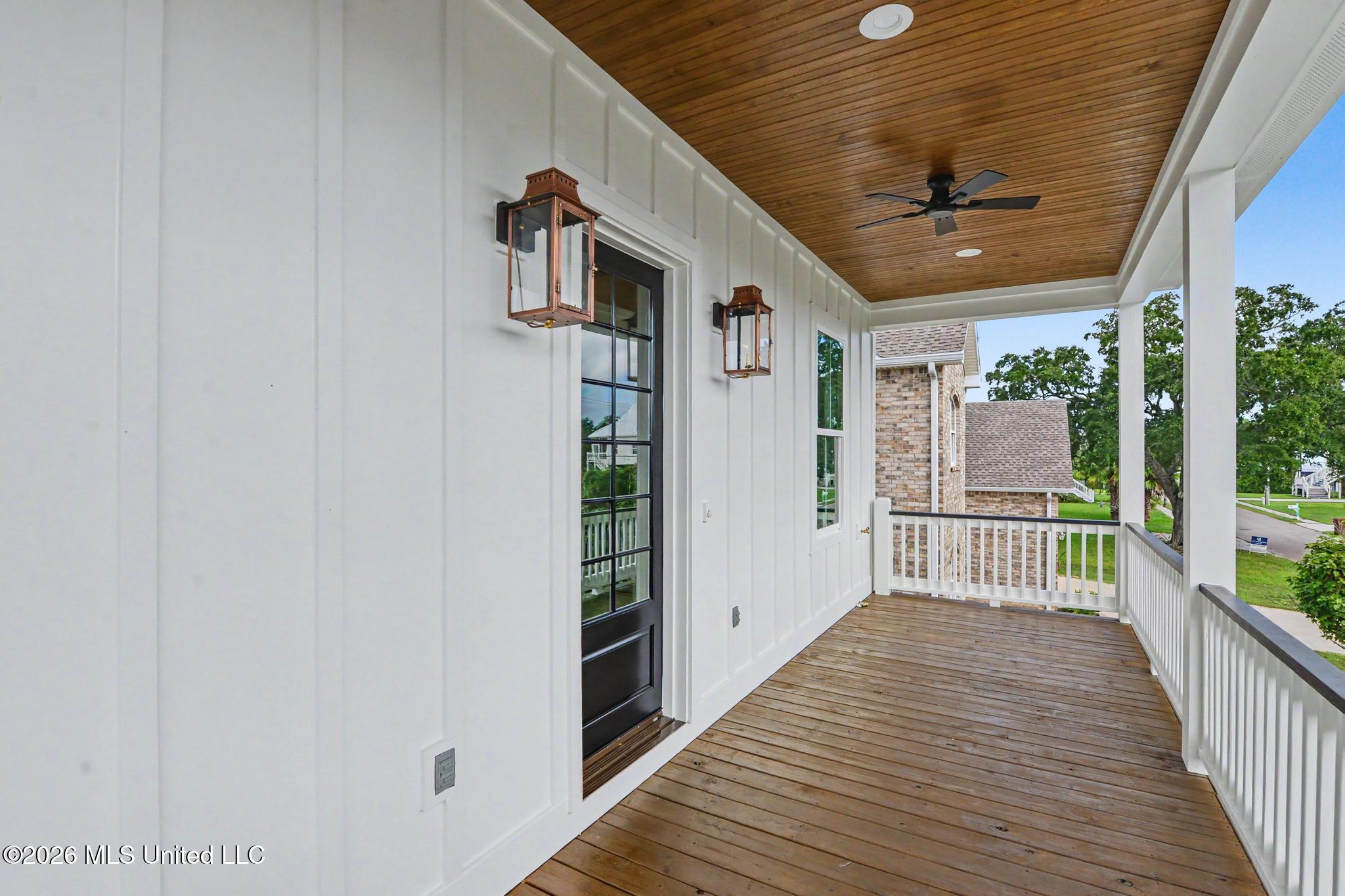 101 Buena Vista Drive Property Photo 2