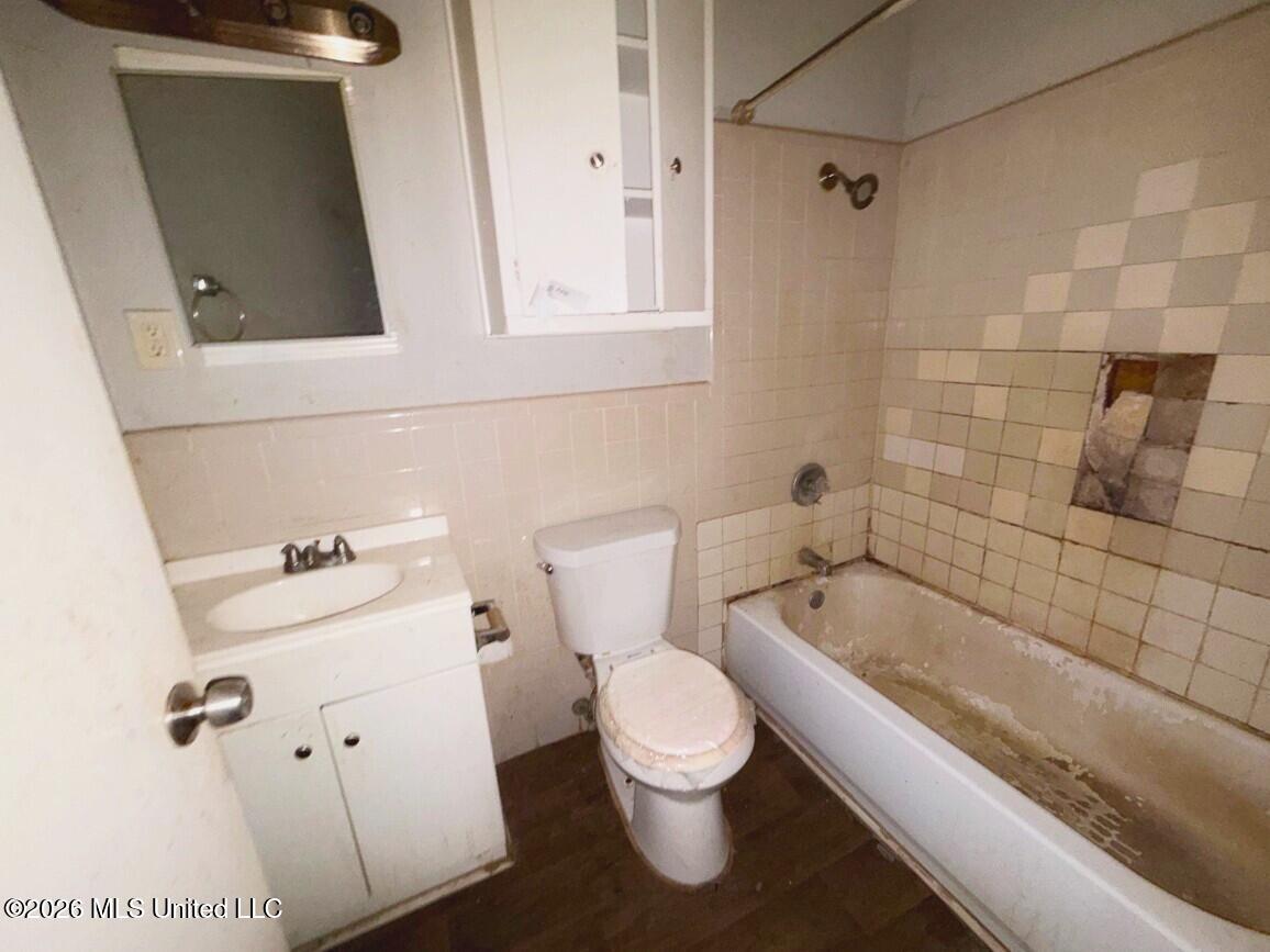 3310 Oakview Drive Property Photo 9