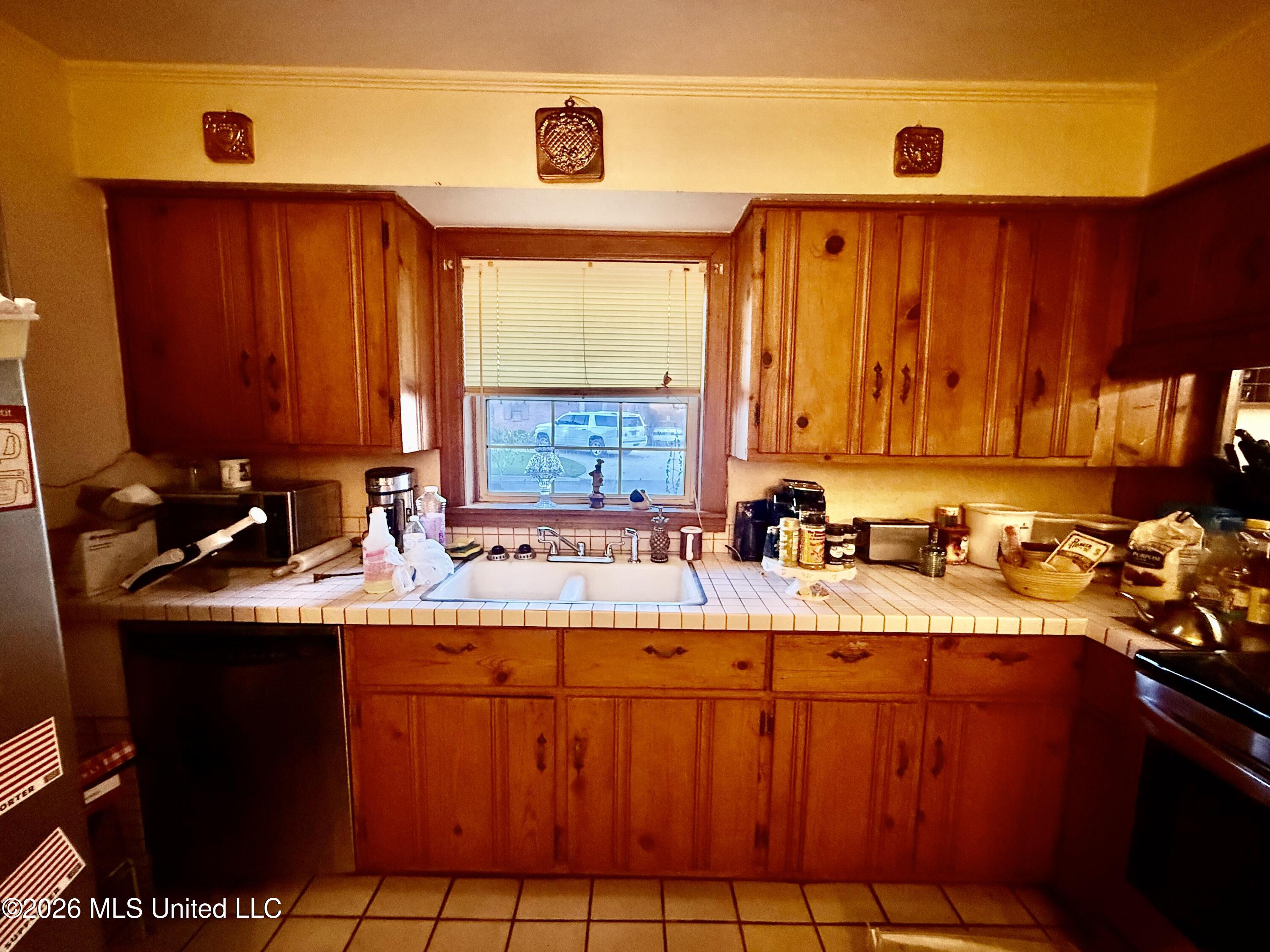 219 Venetian Gardens Property Photo 5