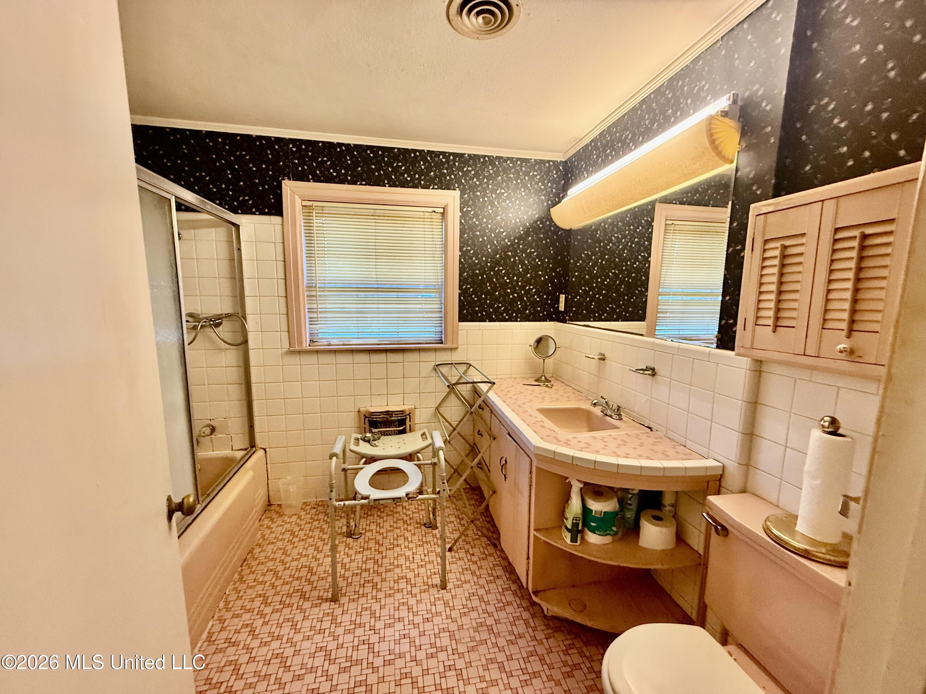 219 Venetian Gardens Property Photo 15