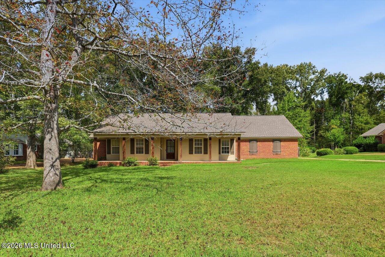 129 Sumac Drive Property Photo 1