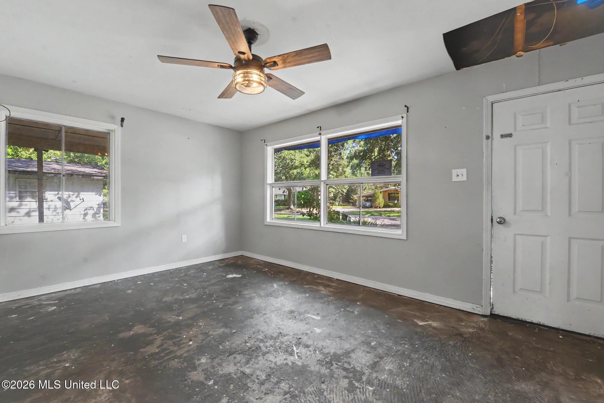 2209 Paul Harvey Avenue Property Photo 3