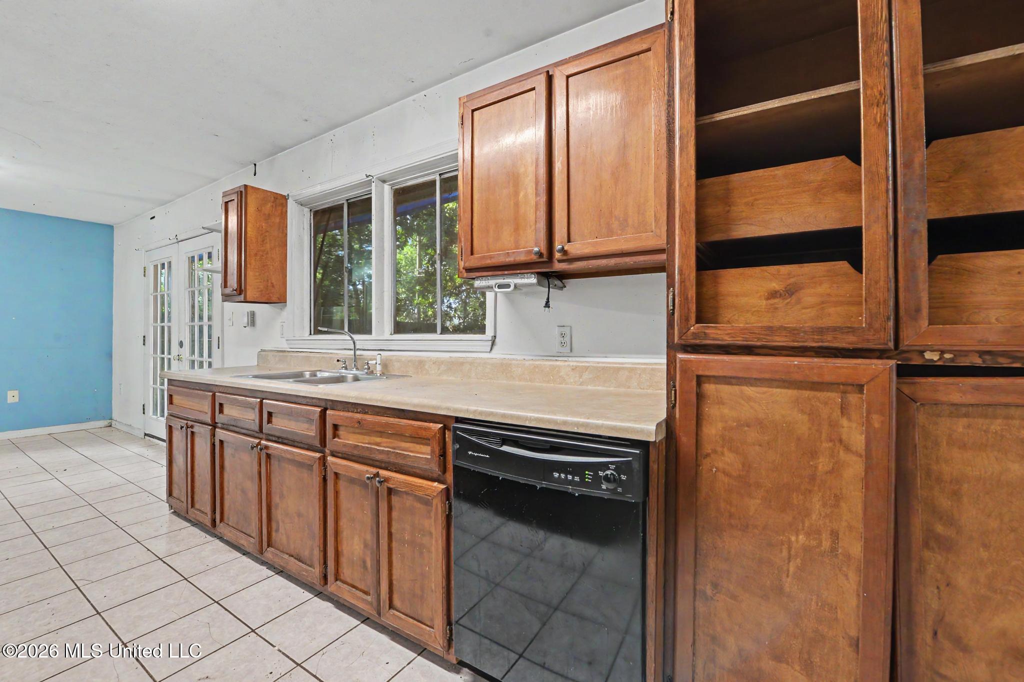 2209 Paul Harvey Avenue Property Photo 9