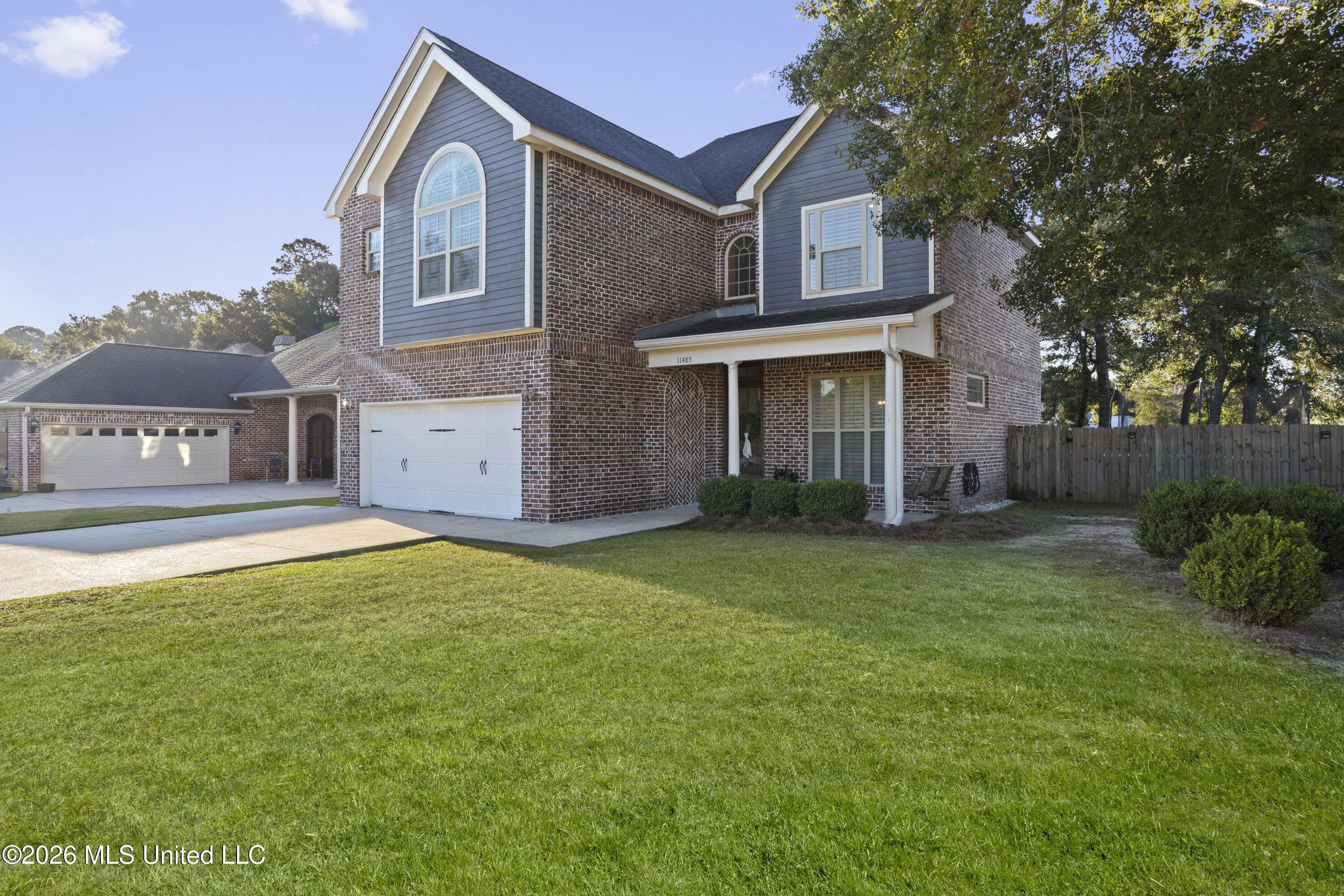 11485 Briarstone Place Property Photo 2