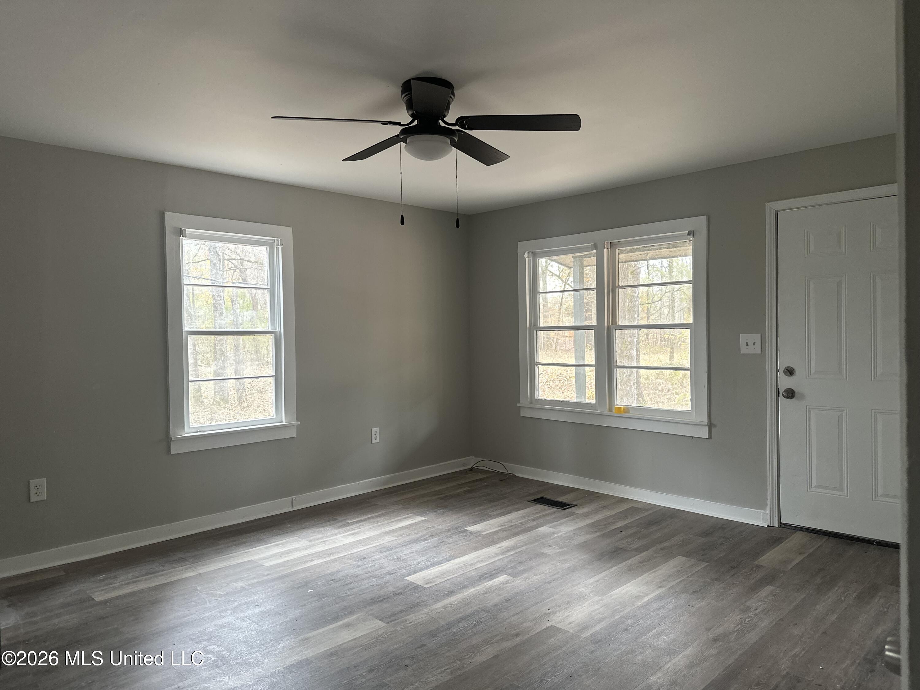 1070 E Broadwater Road Property Photo 7