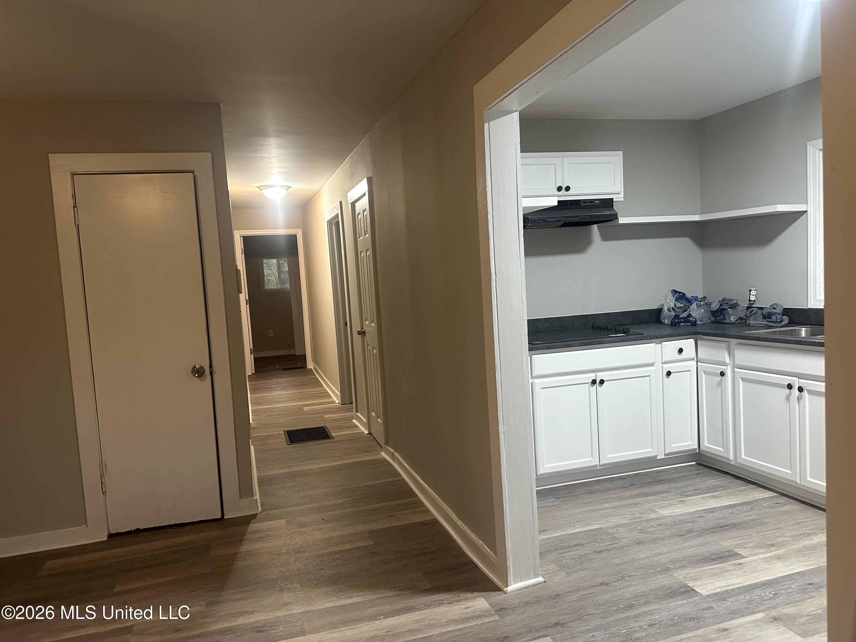 1070 E Broadwater Road Property Photo 9