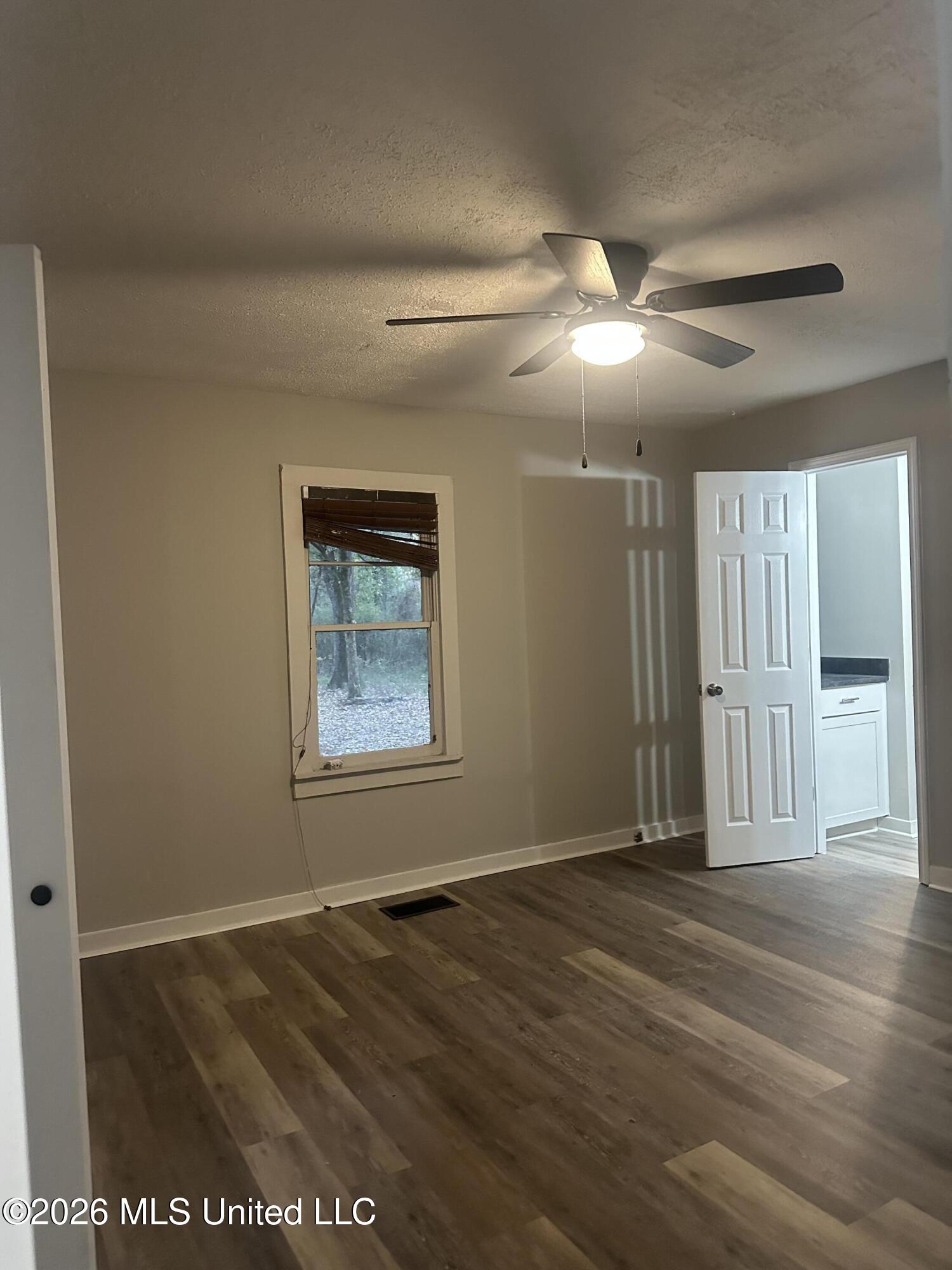 1070 E Broadwater Road Property Photo 17