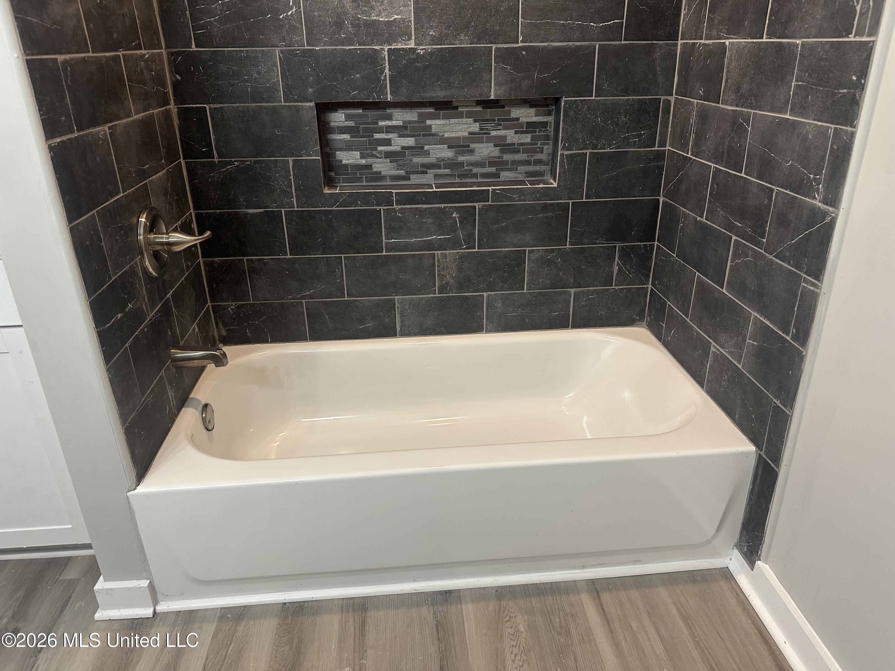 1070 E Broadwater Road Property Photo 23