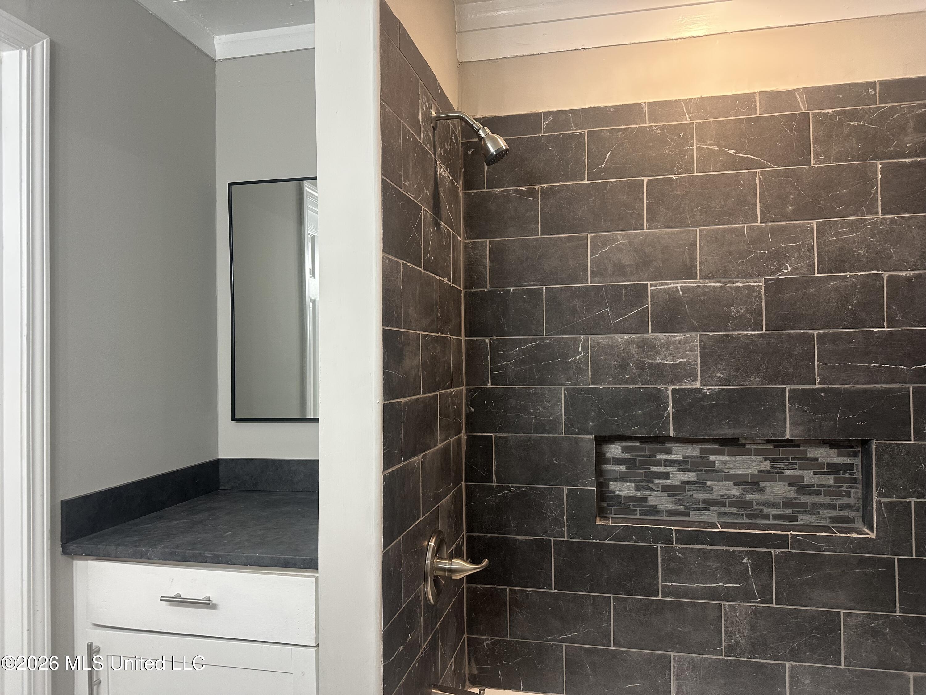 1070 E Broadwater Road Property Photo 24