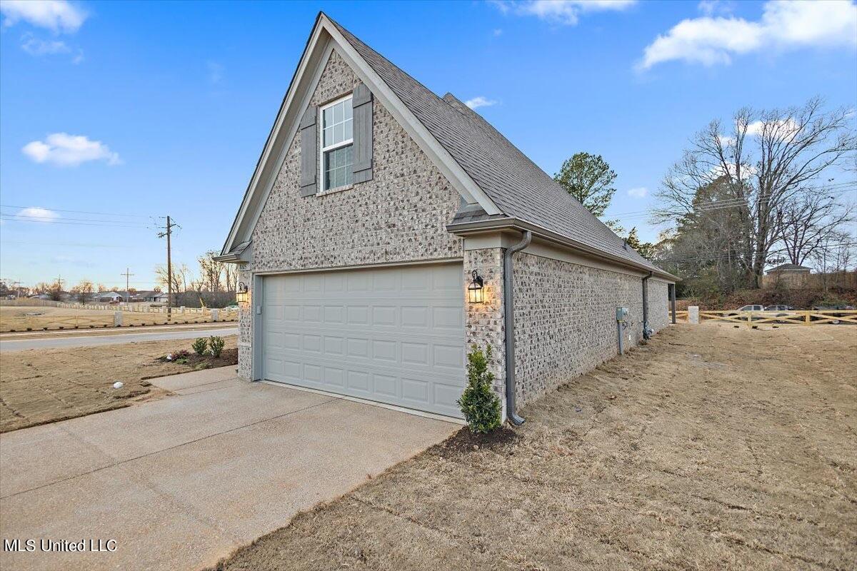13758 Molly Madeline Lane Property Photo 4