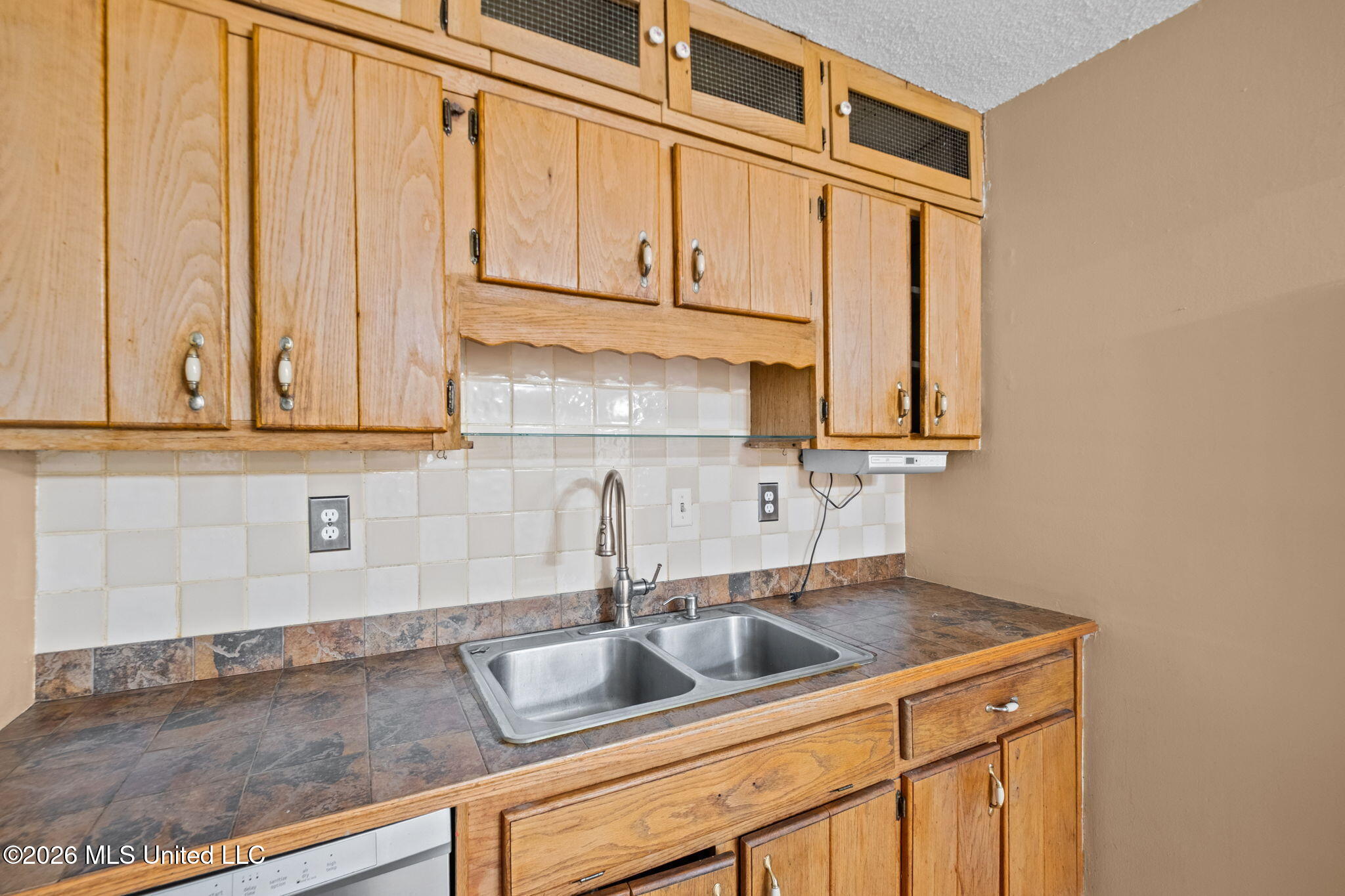 2630 Hillcrest Cove Property Photo 17