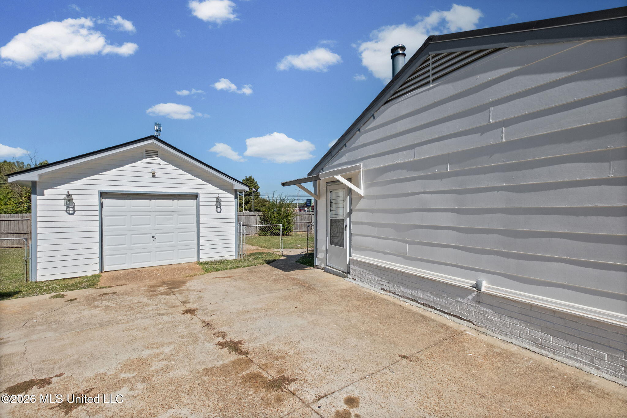 2630 Hillcrest Cove Property Photo 28