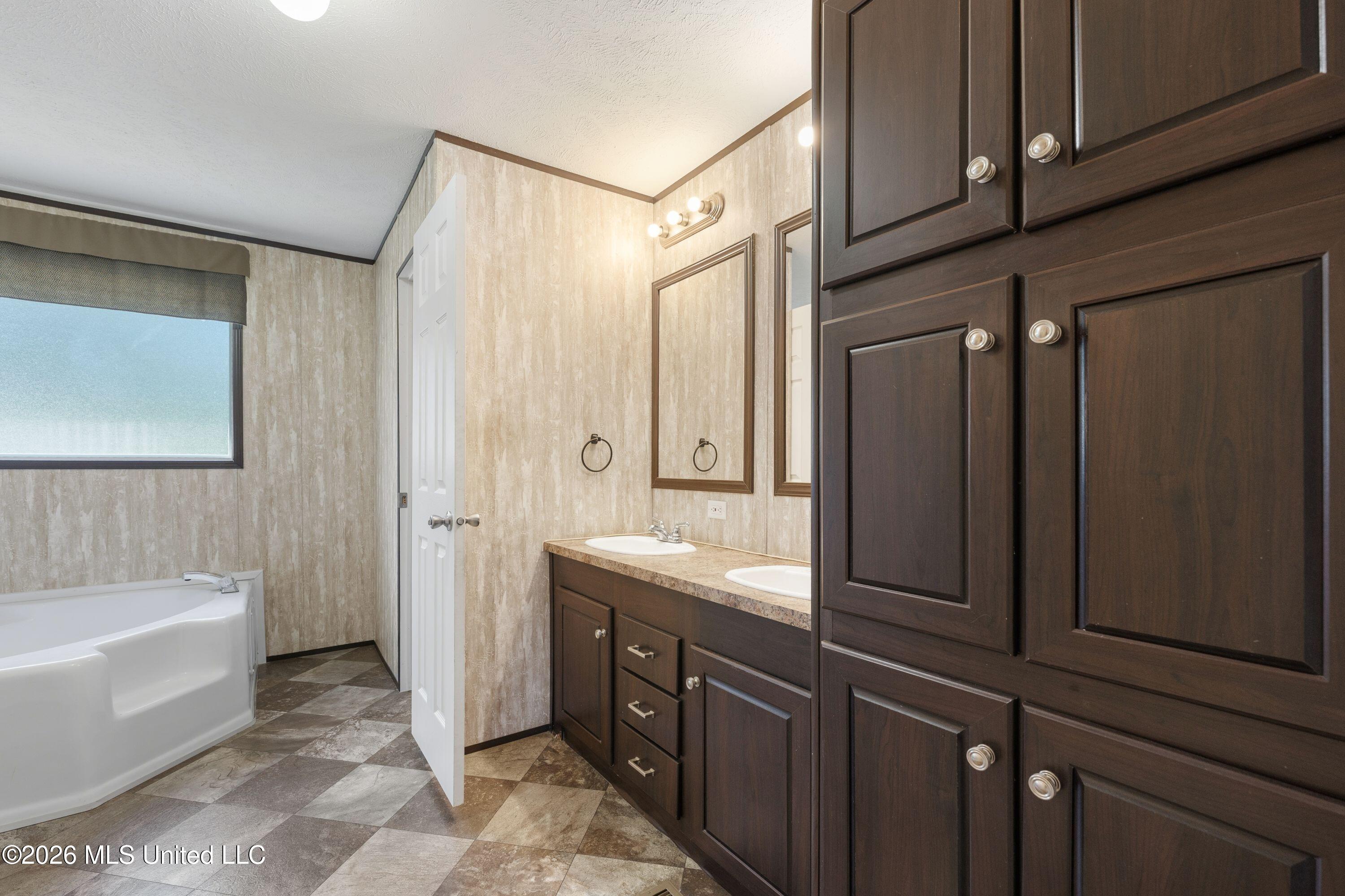 5805 Mcingvale Road Property Photo 18