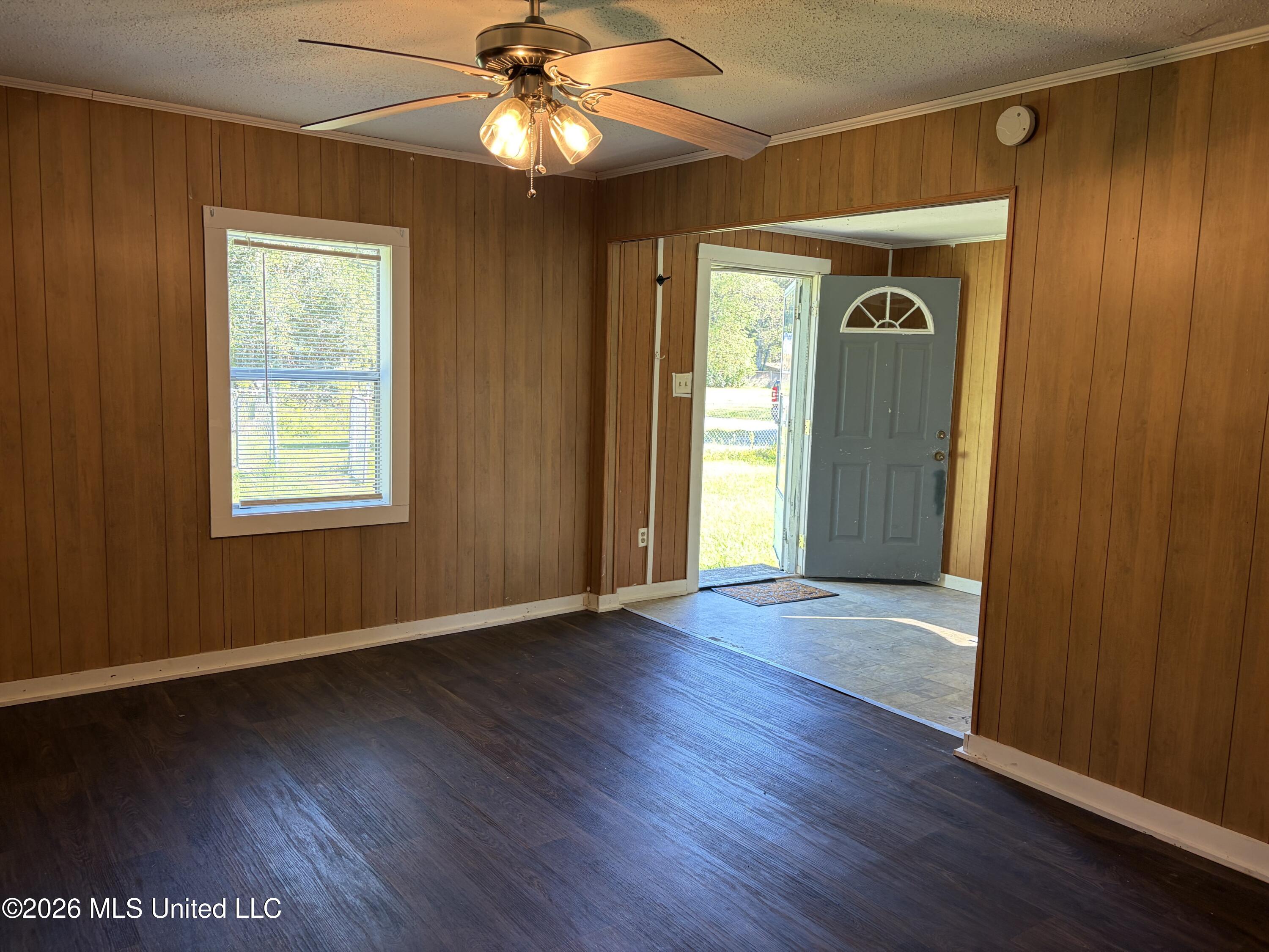 7071 Bell Circle Property Photo 5