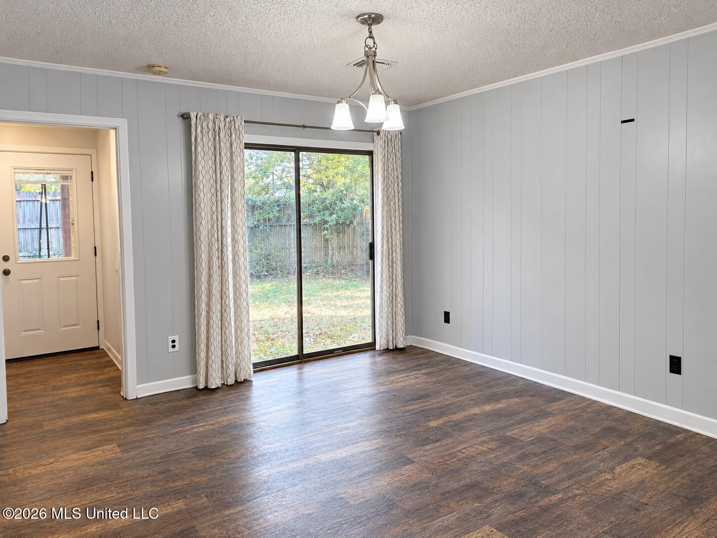 105 Brookhollow Drive Property Photo 10