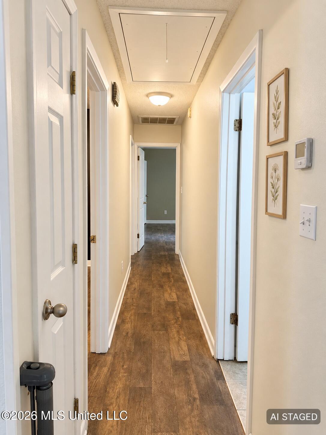 105 Brookhollow Drive Property Photo 13