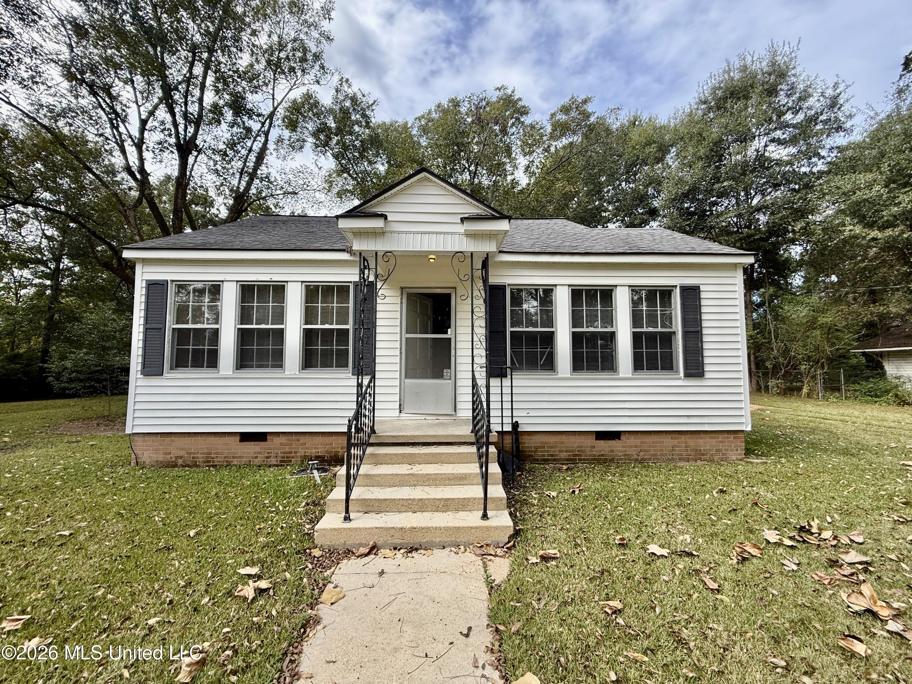 302 3rd Avenue Property Photo 5