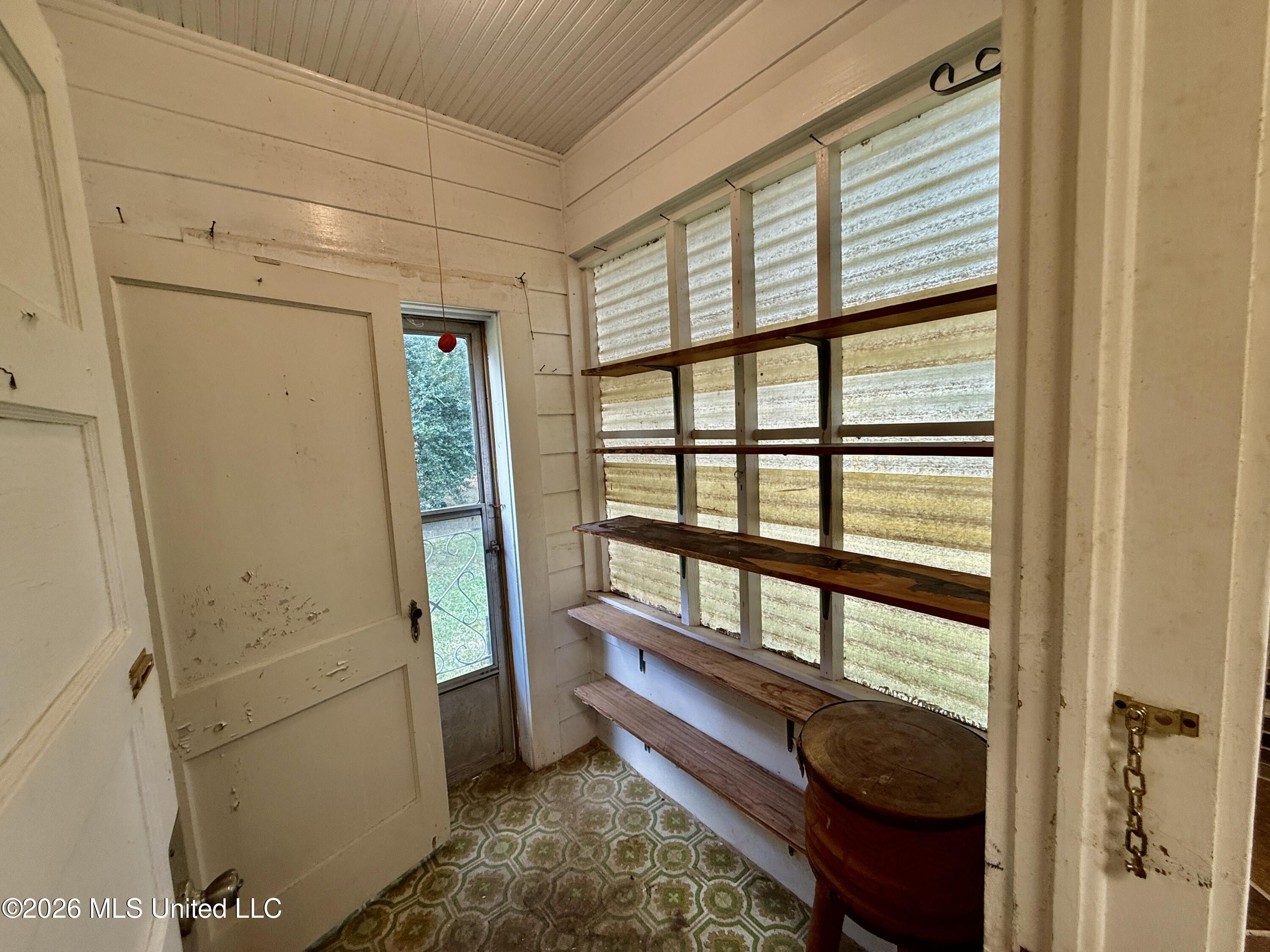 302 3rd Avenue Property Photo 14