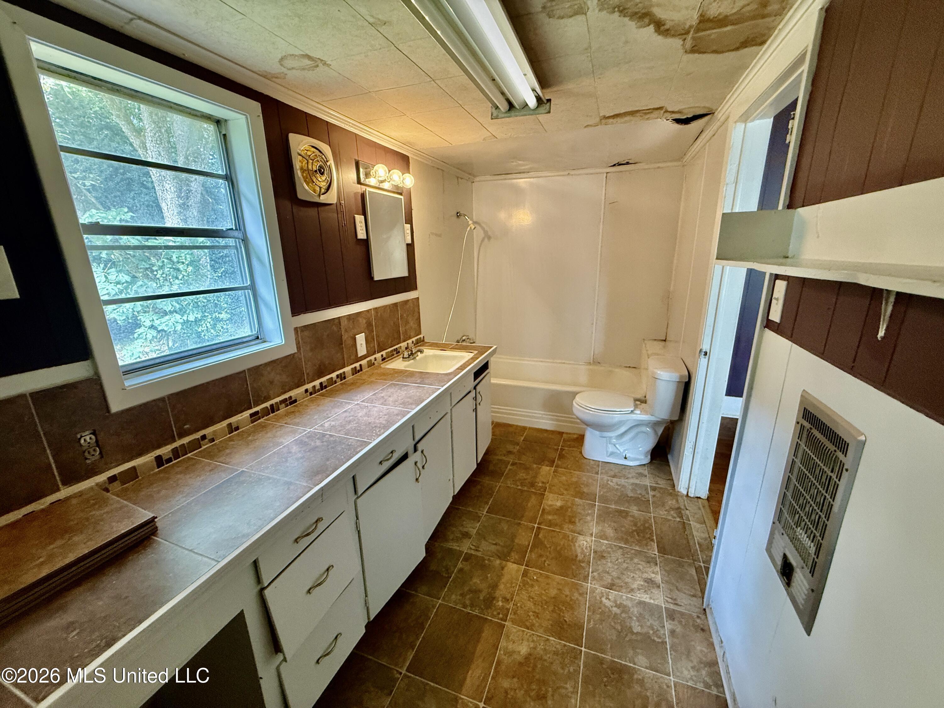 302 3rd Avenue Property Photo 25