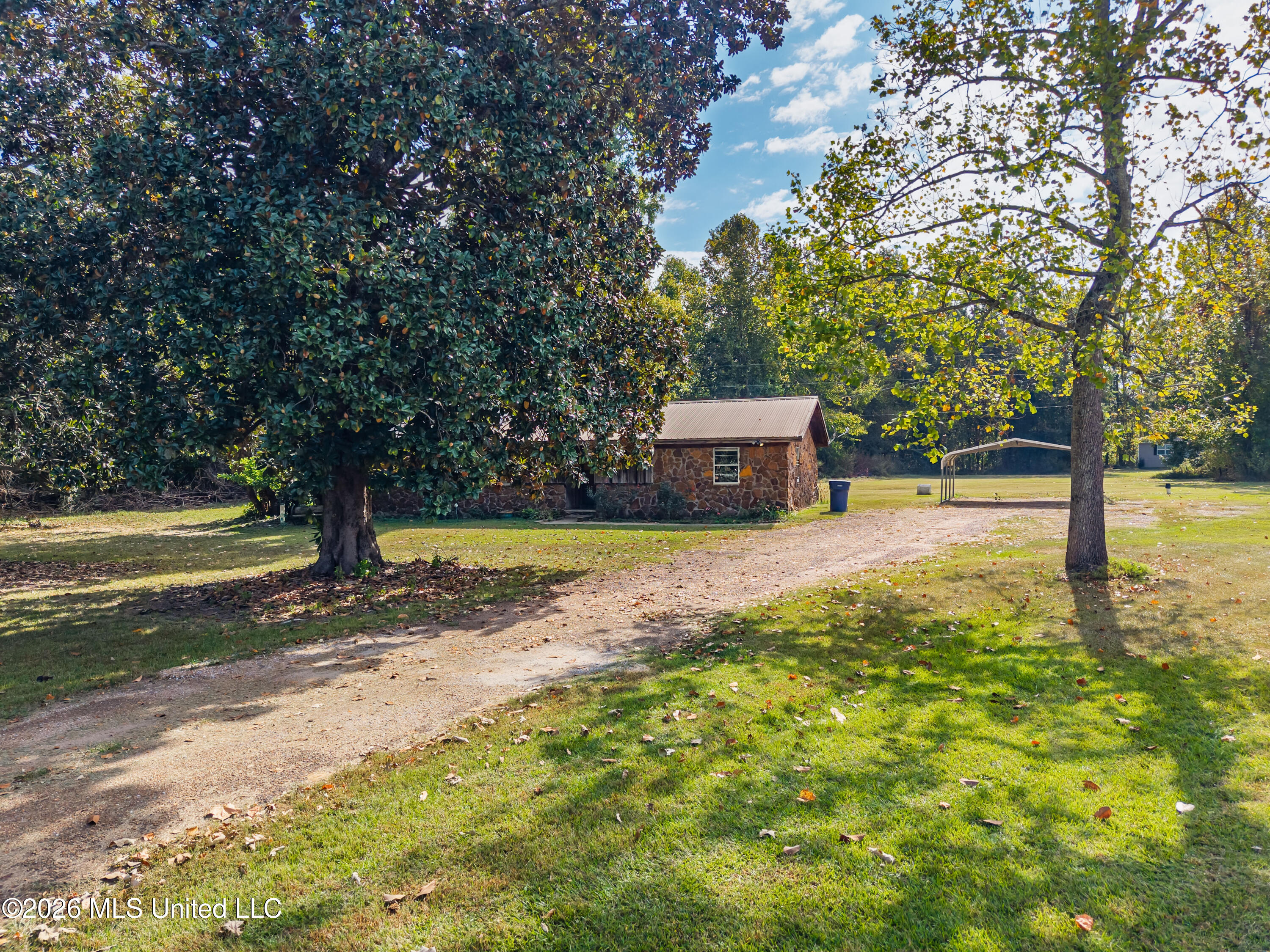 1812 Farrish Gravel Road Property Photo 28
