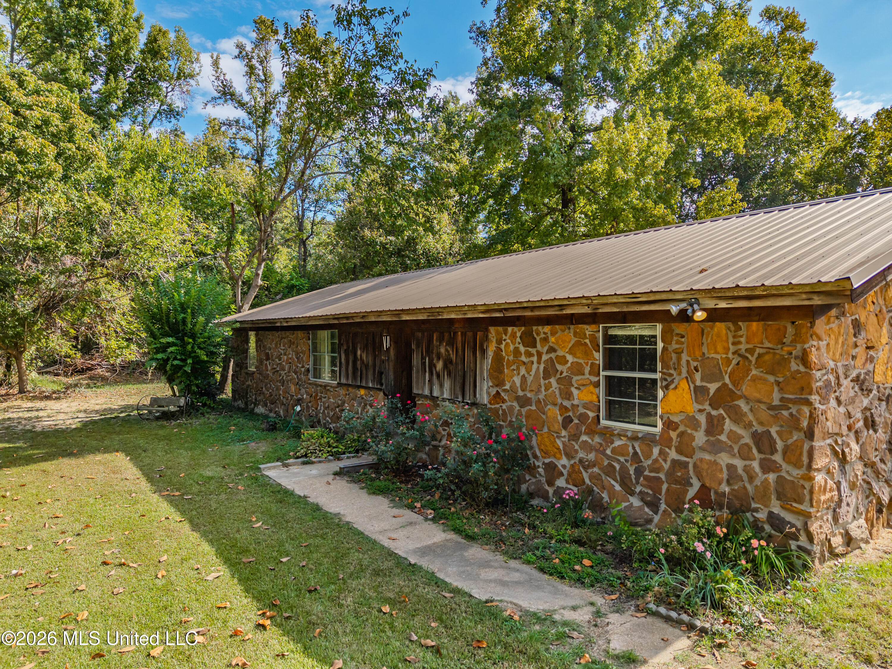 1812 Farrish Gravel Road Property Photo 30