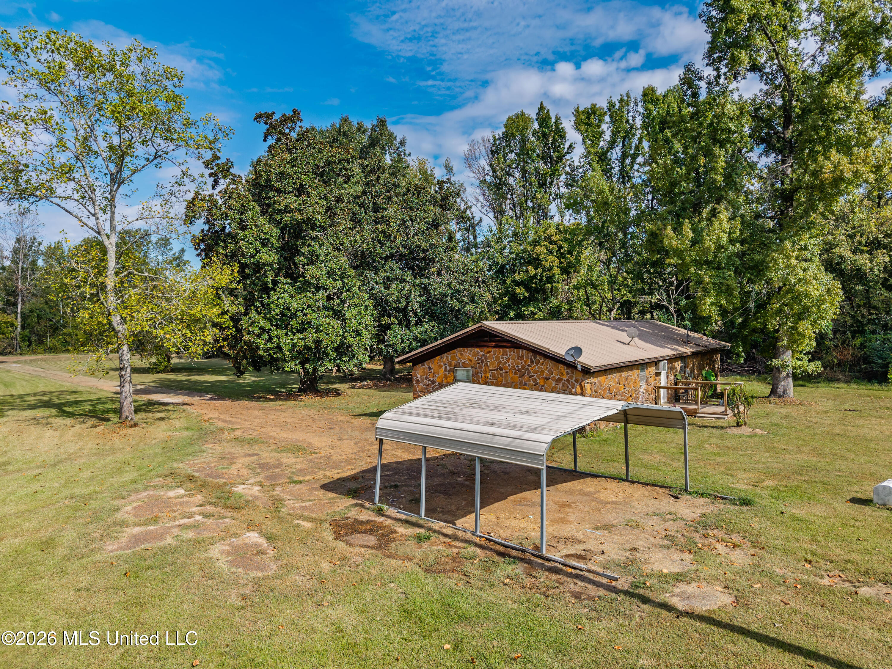 1812 Farrish Gravel Road Property Photo 33