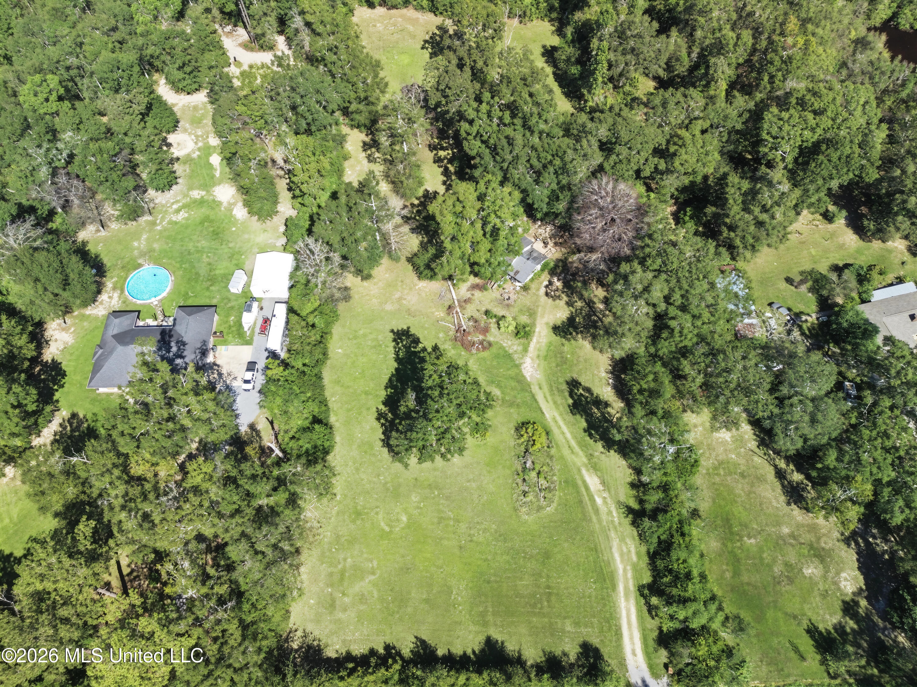 18250 Oak Drive Property Photo 10