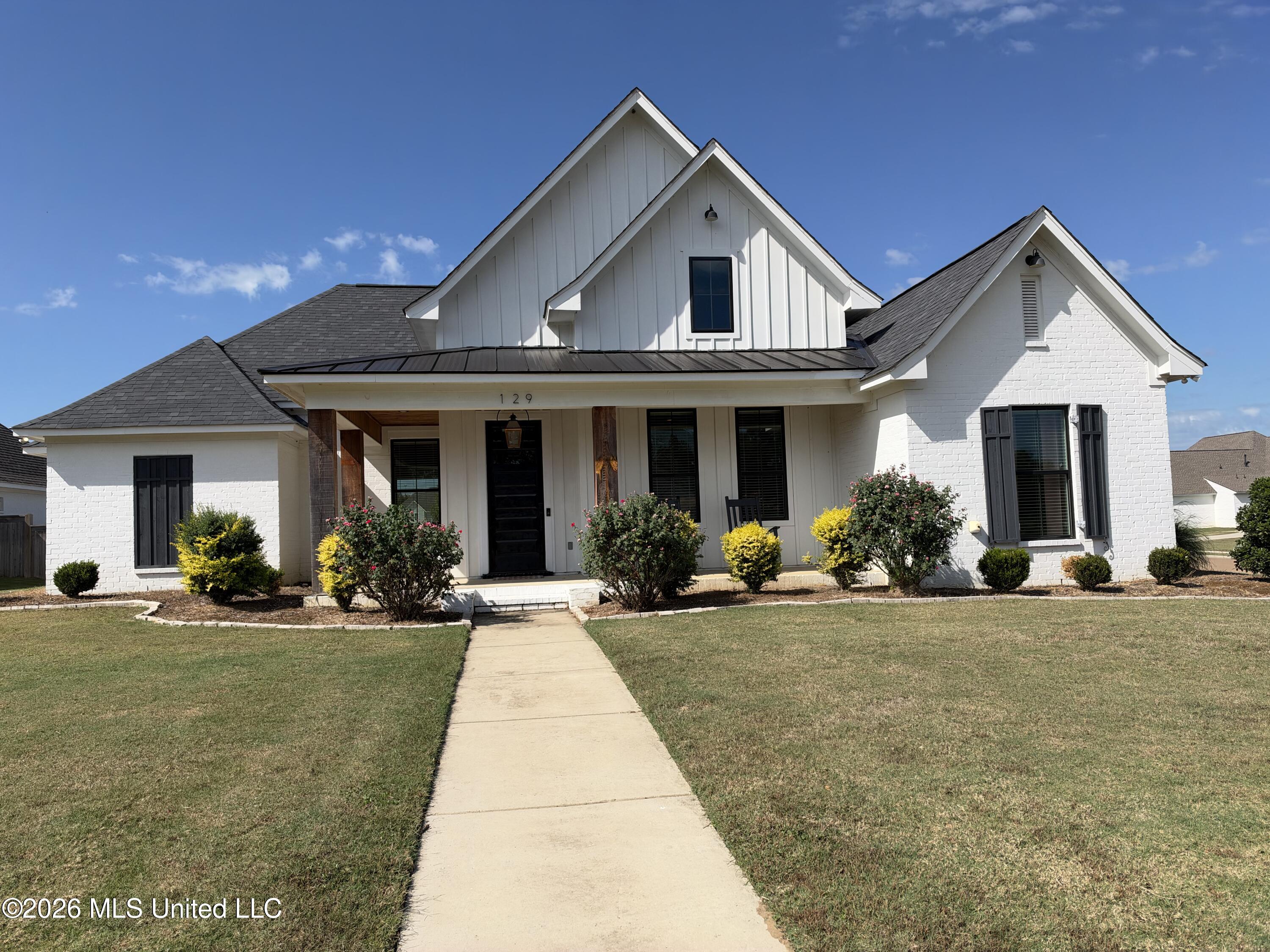 129 Coventry Lane Property Photo 1