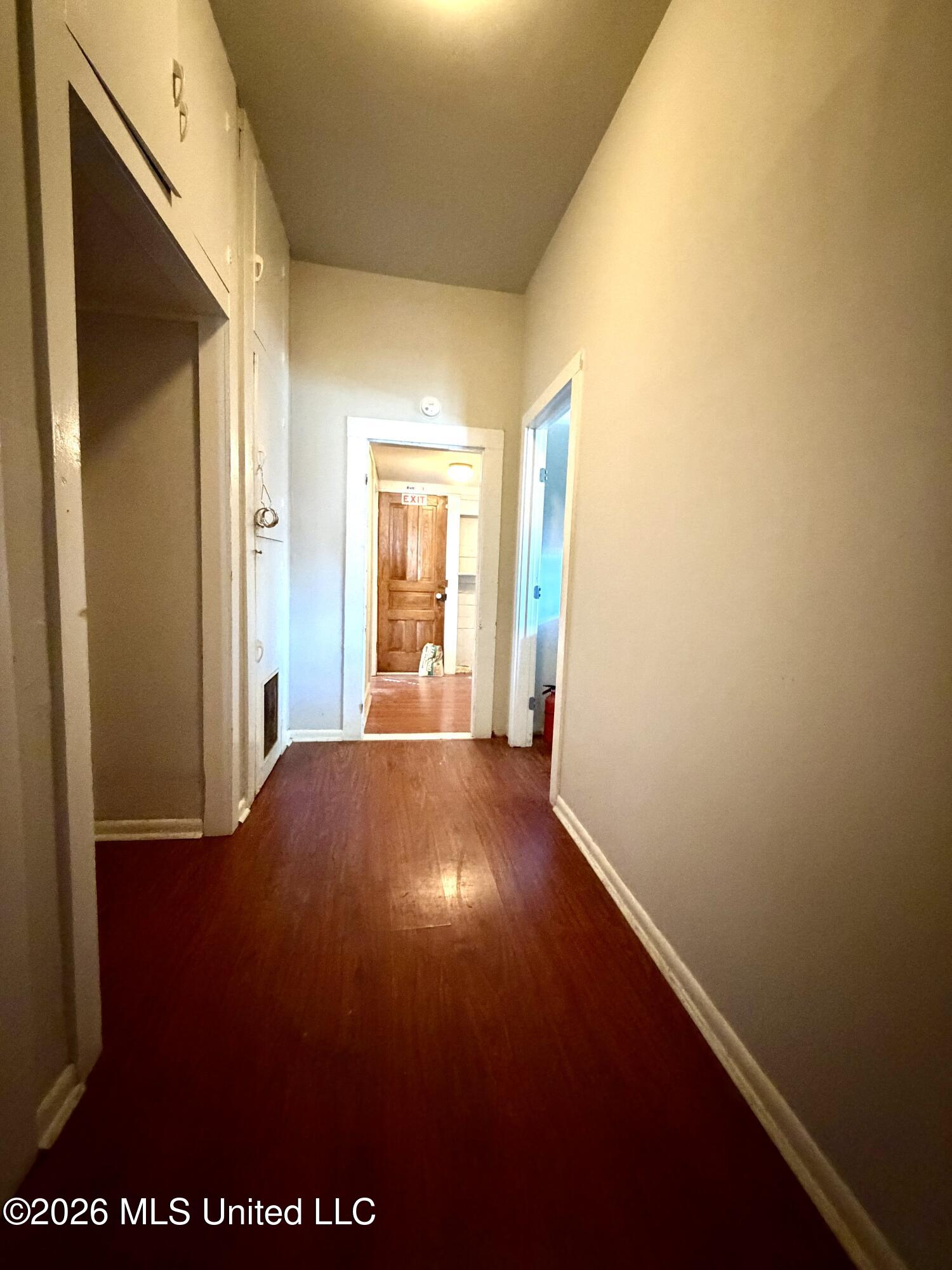 703 W Canal Street Property Photo 10
