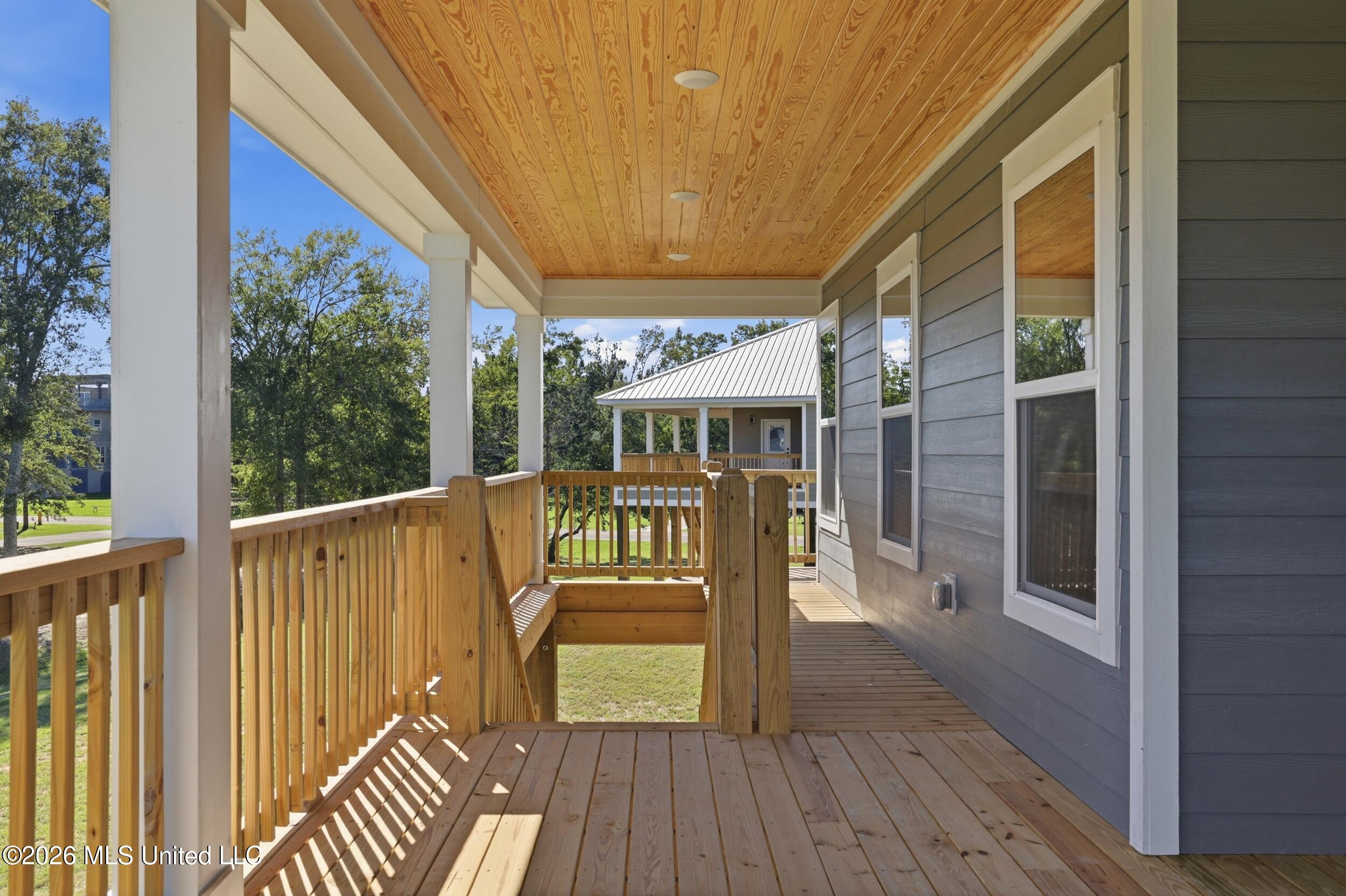 10107 Bald Eagle Drive Property Photo 5