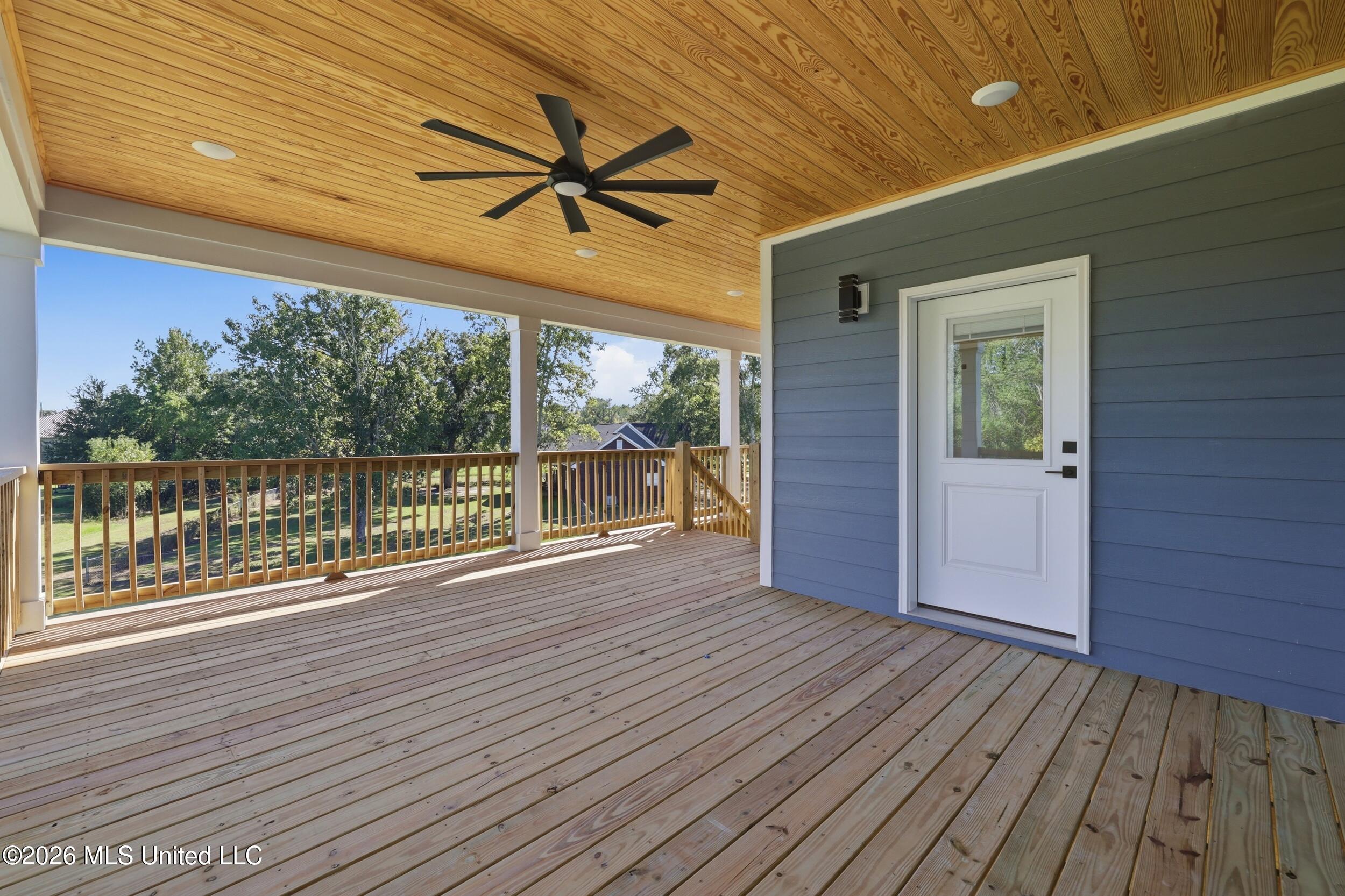 10107 Bald Eagle Drive Property Photo 8