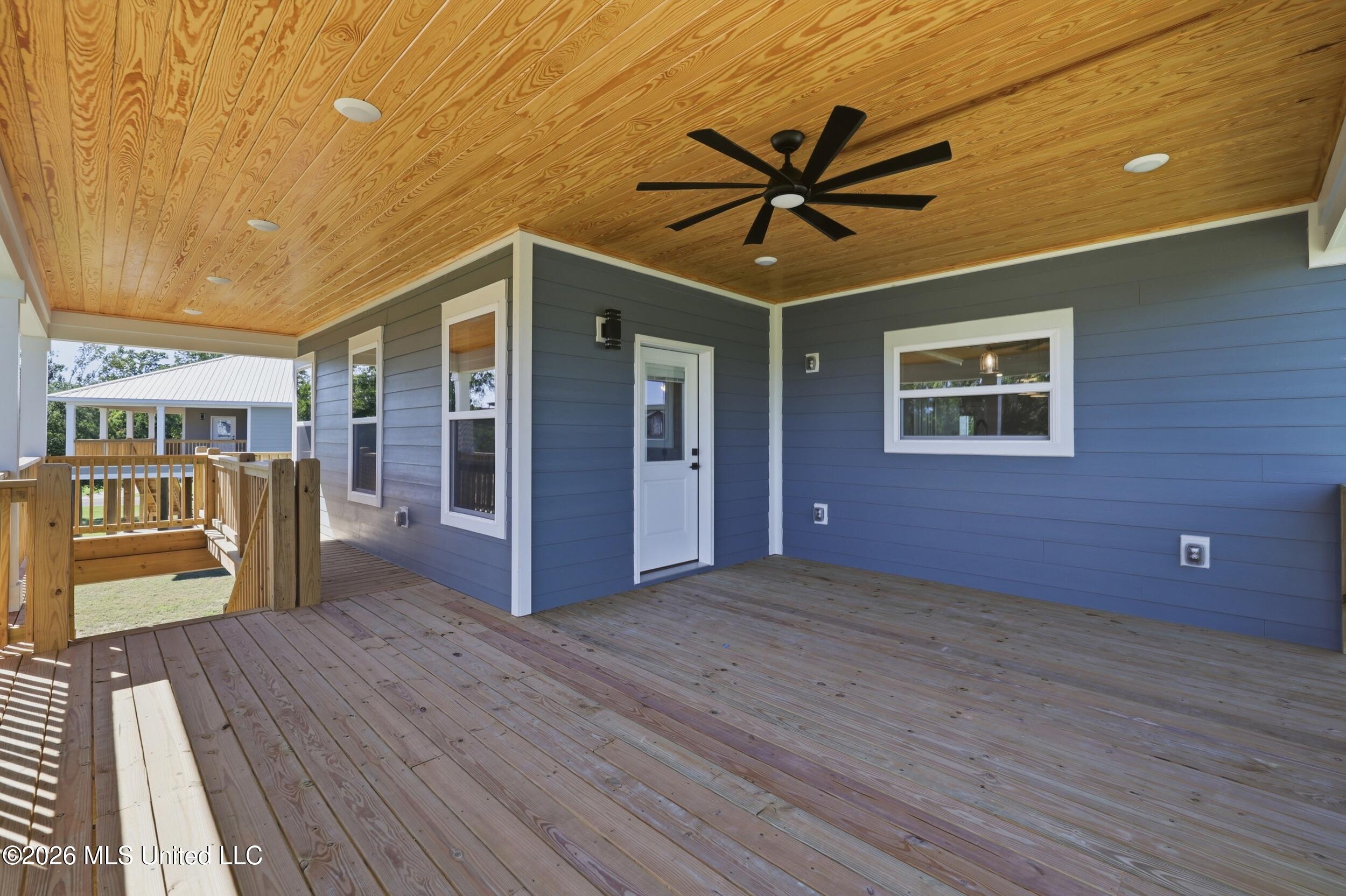 10107 Bald Eagle Drive Property Photo 9