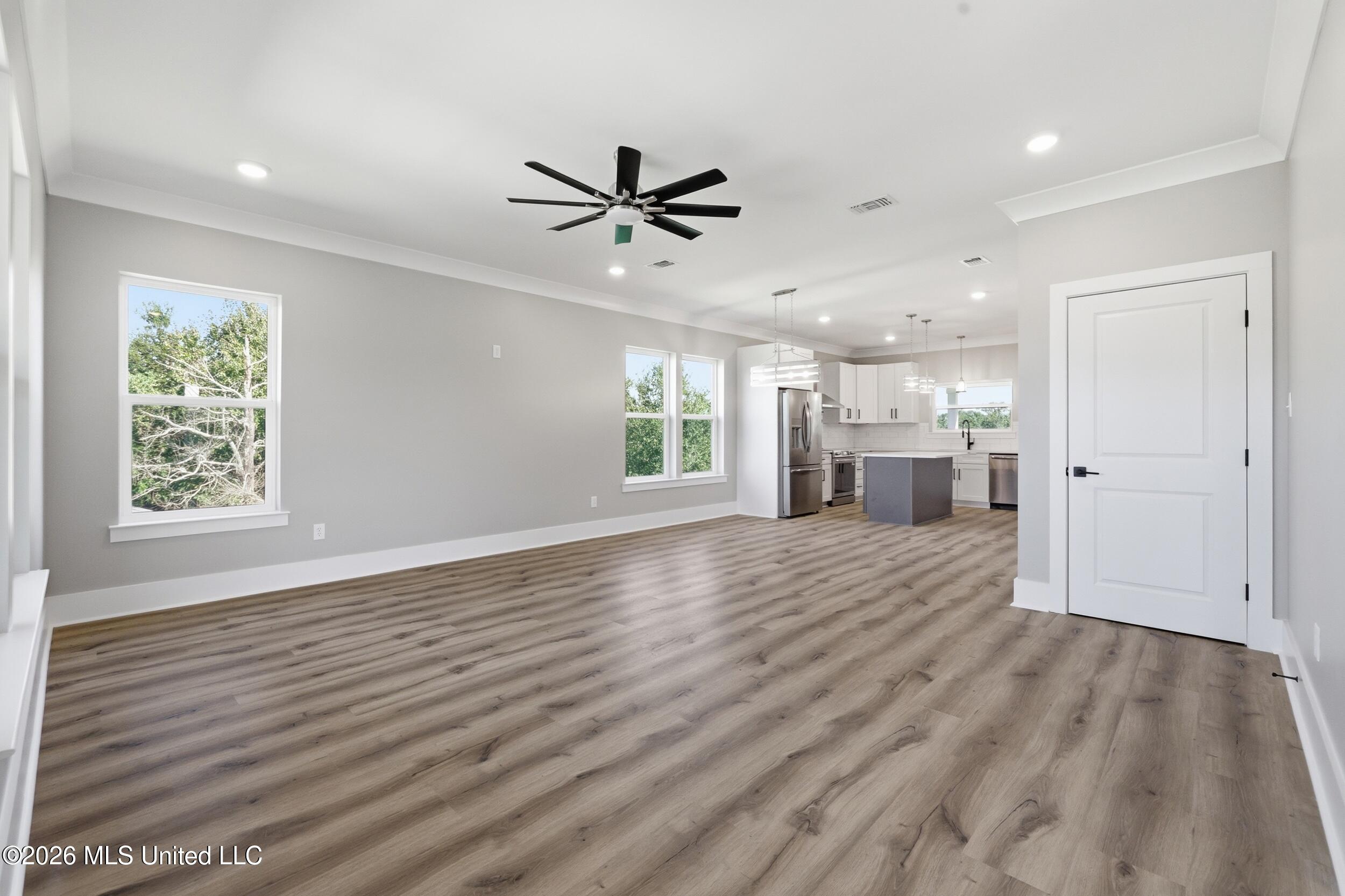 10107 Bald Eagle Drive Property Photo 13