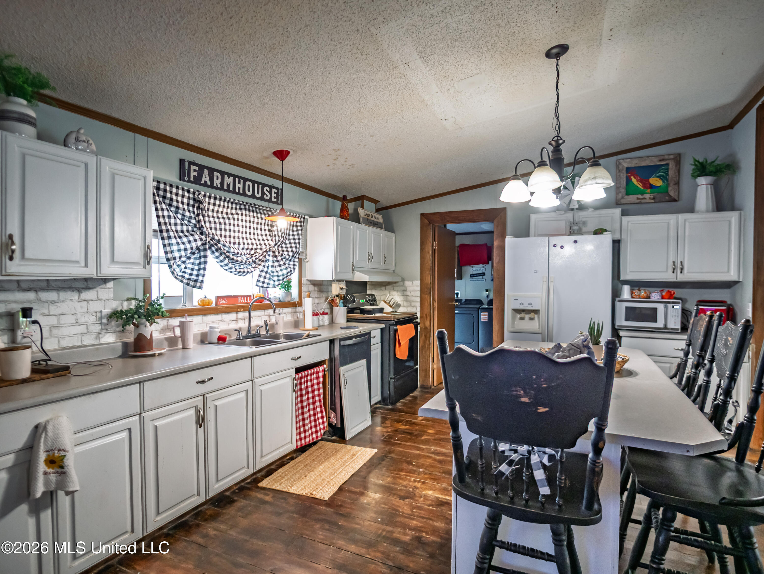 8208 Pope Crowder Road Property Photo 15