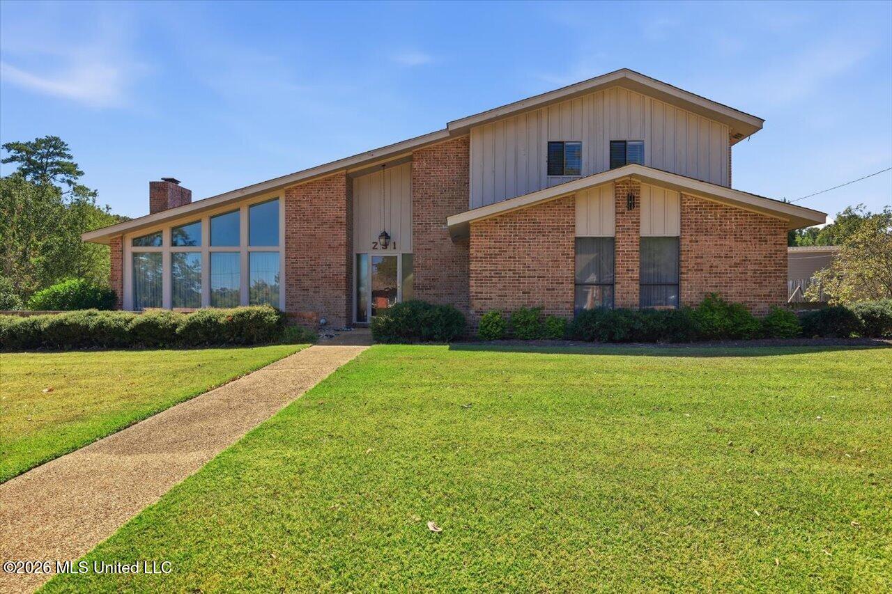 231 Kitchings Drive Property Photo 1