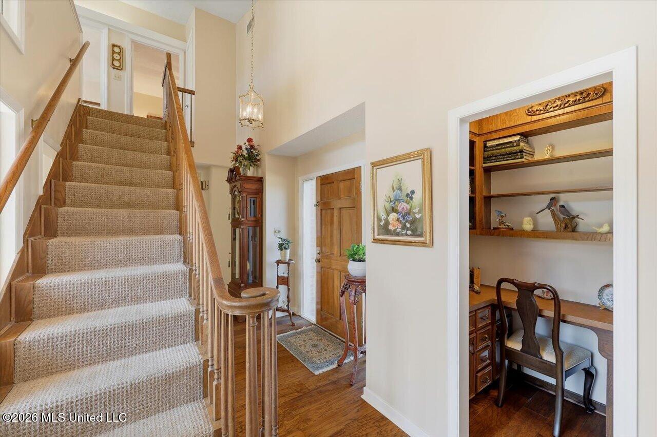 231 Kitchings Drive Property Photo 8