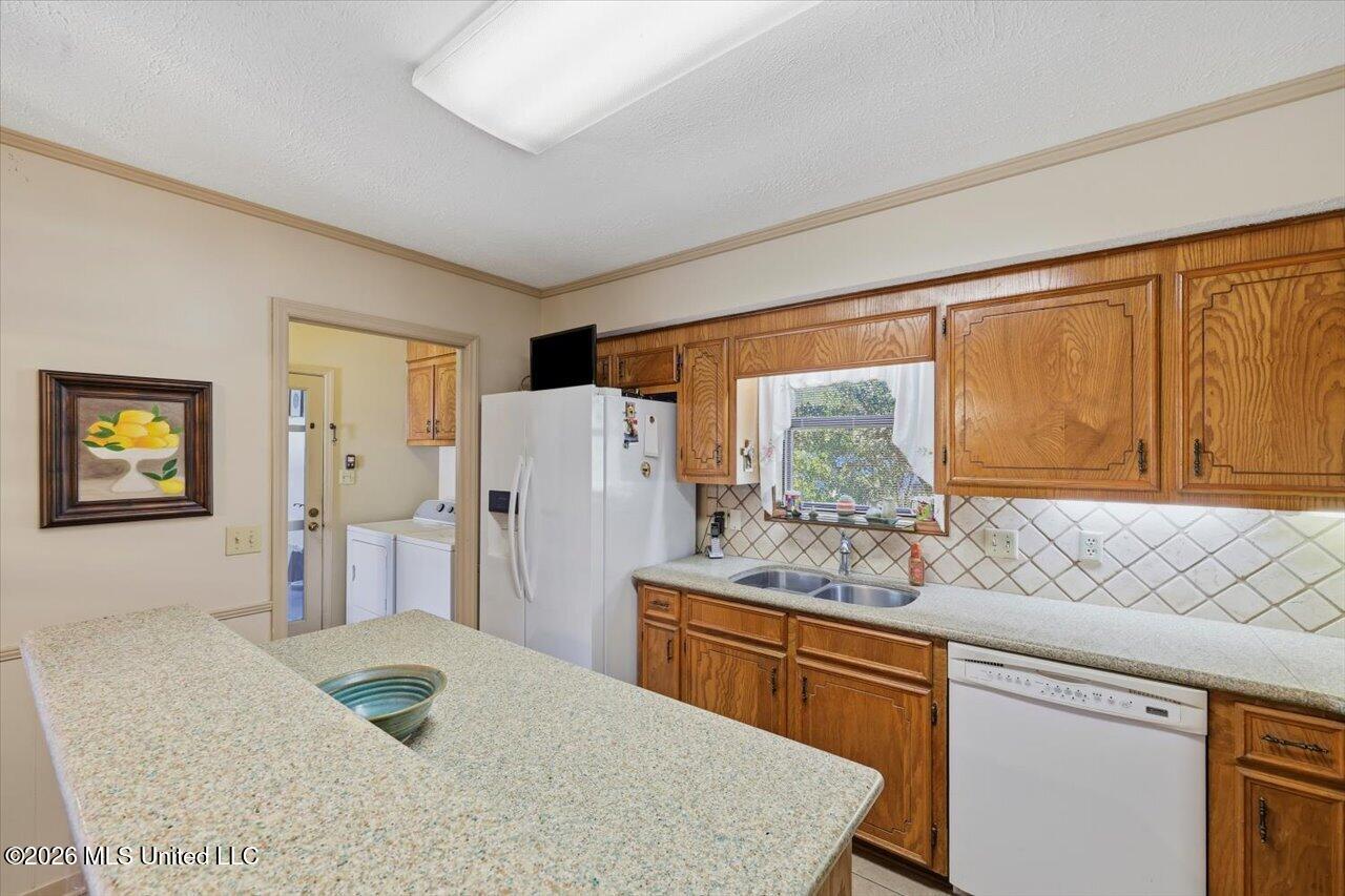 231 Kitchings Drive Property Photo 16