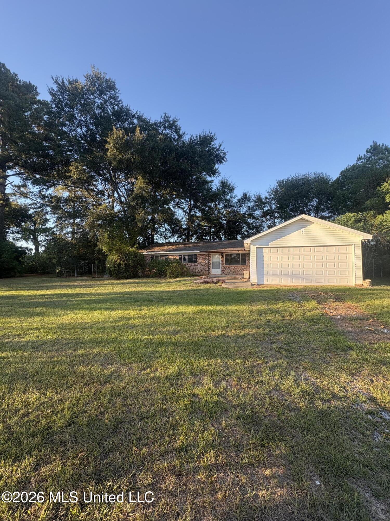 105 Hulon Street Property Photo 1