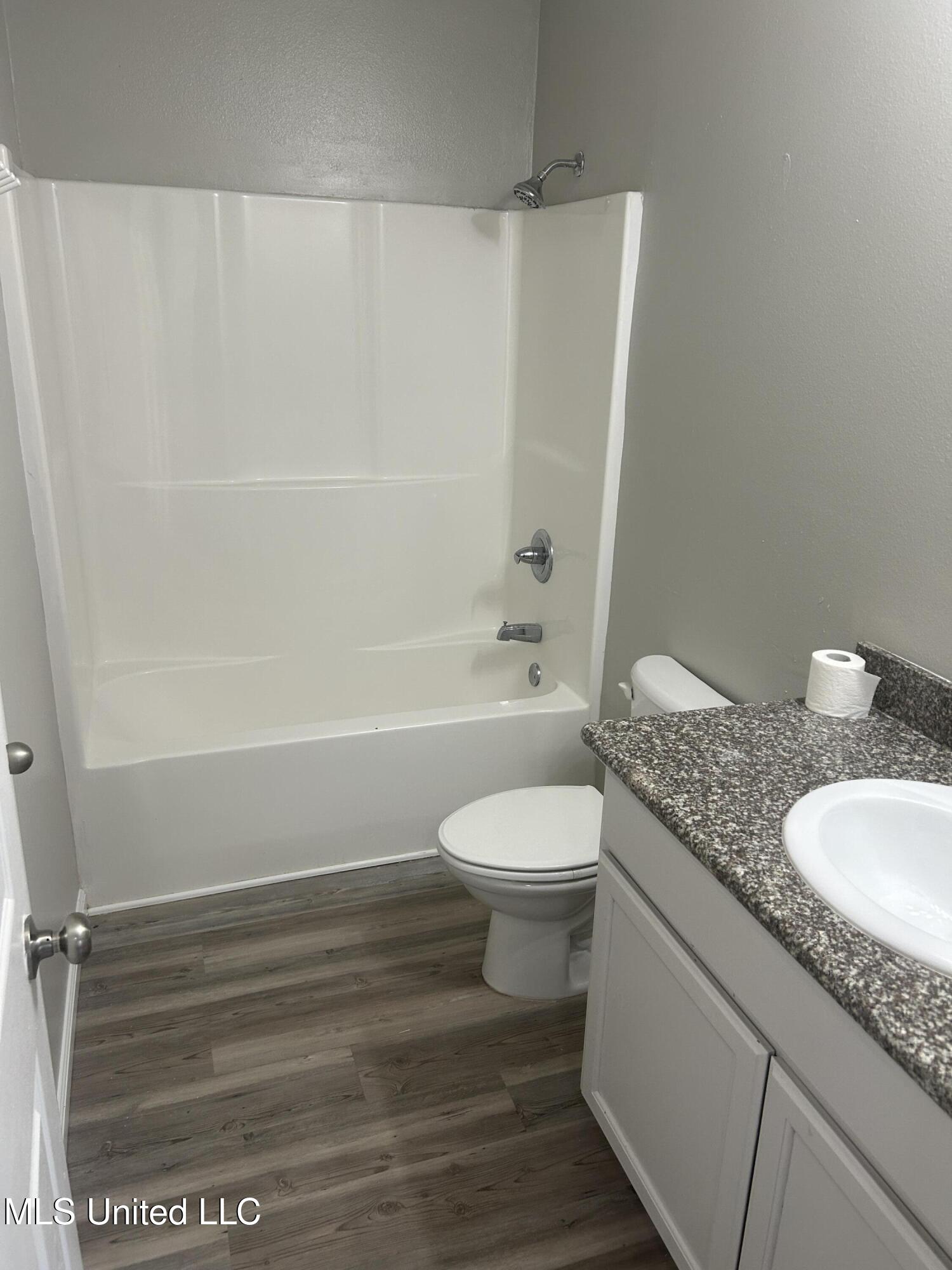 321 Lac Bleu Avenue Property Photo 8