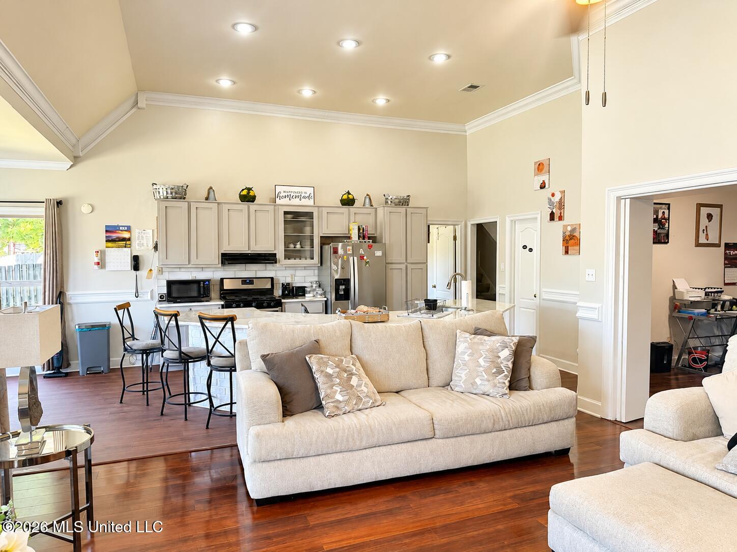 7220 E Golden Oaks Loop Drive Property Photo 7