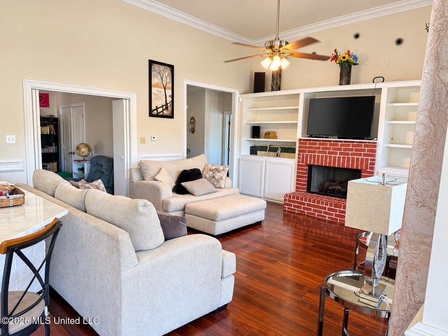 7220 E Golden Oaks Loop Drive Property Photo 9